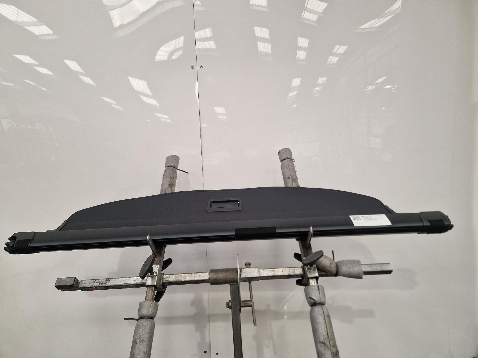 View Auto part Parcel Shelf Land Rover Discovery Sport 2024