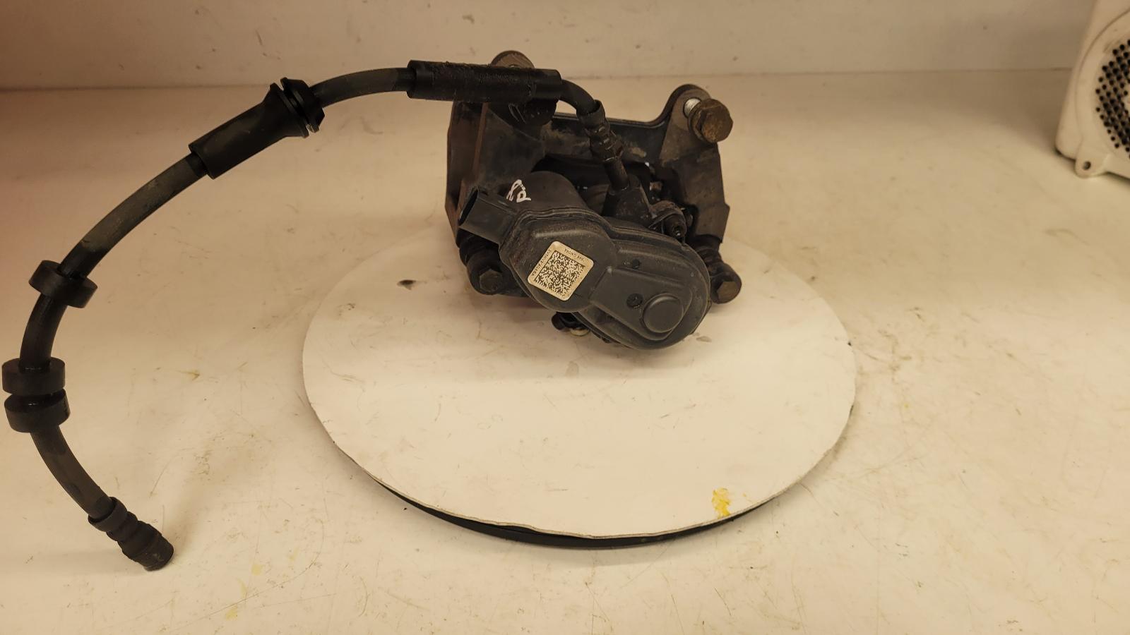 View Auto part Caliper Audi A6 2015