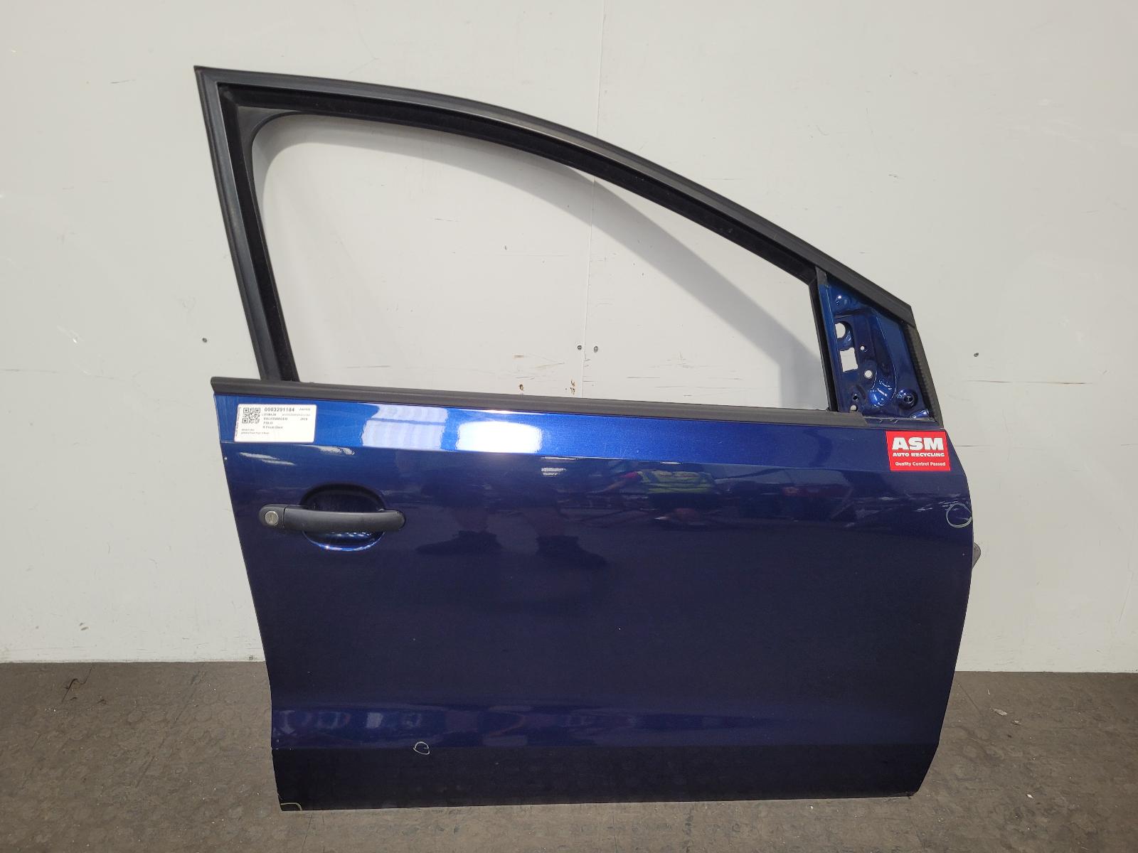View Auto part R Front Door Volkswagen Polo 2010