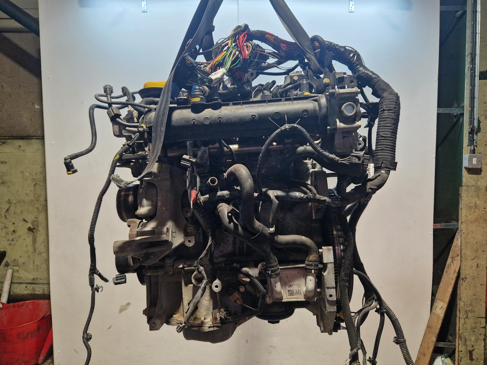 View Auto part Engine Renault Clio 2017