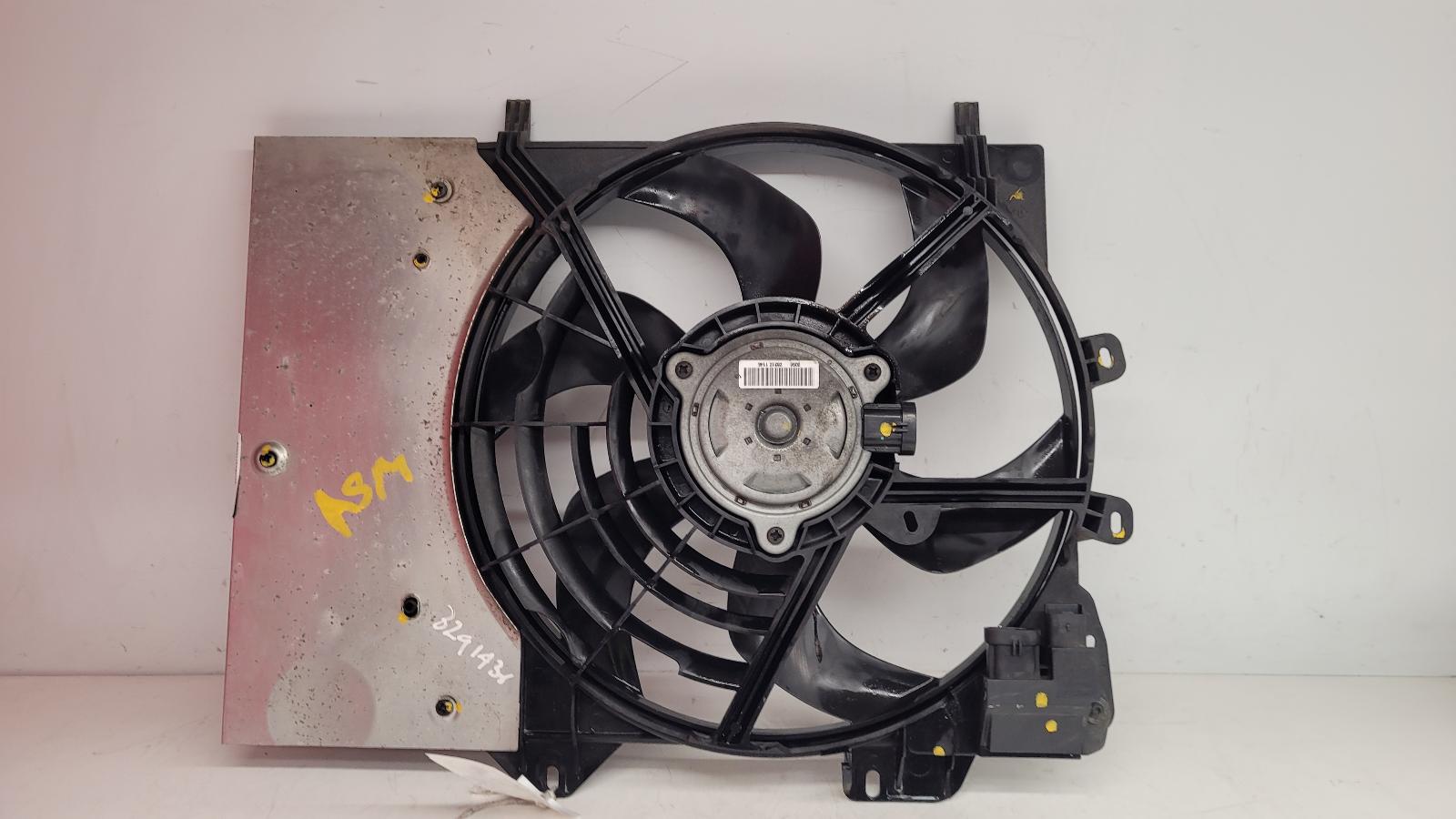 View Auto part Engine Cooling Motor Citroen C3 Picasso 2013