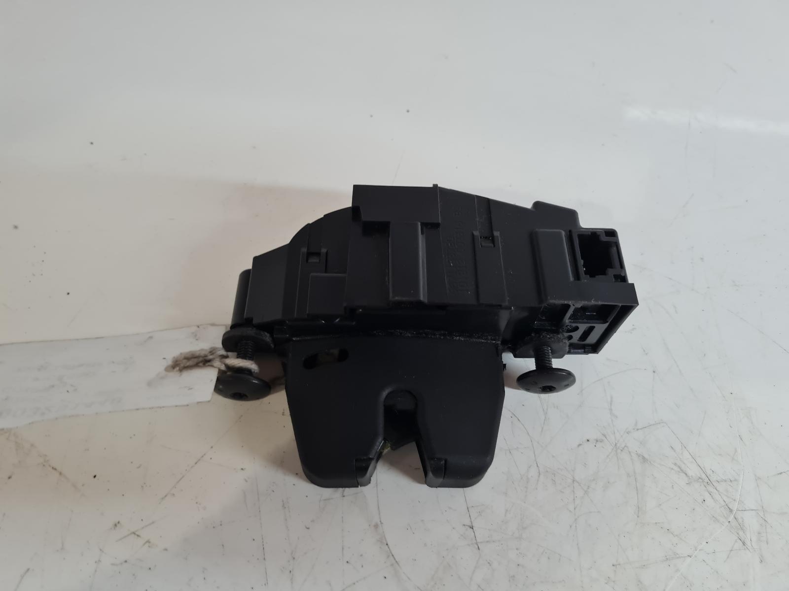 View Auto part Bootlid/Tailgate Lock Citroen C3 Picasso 2013