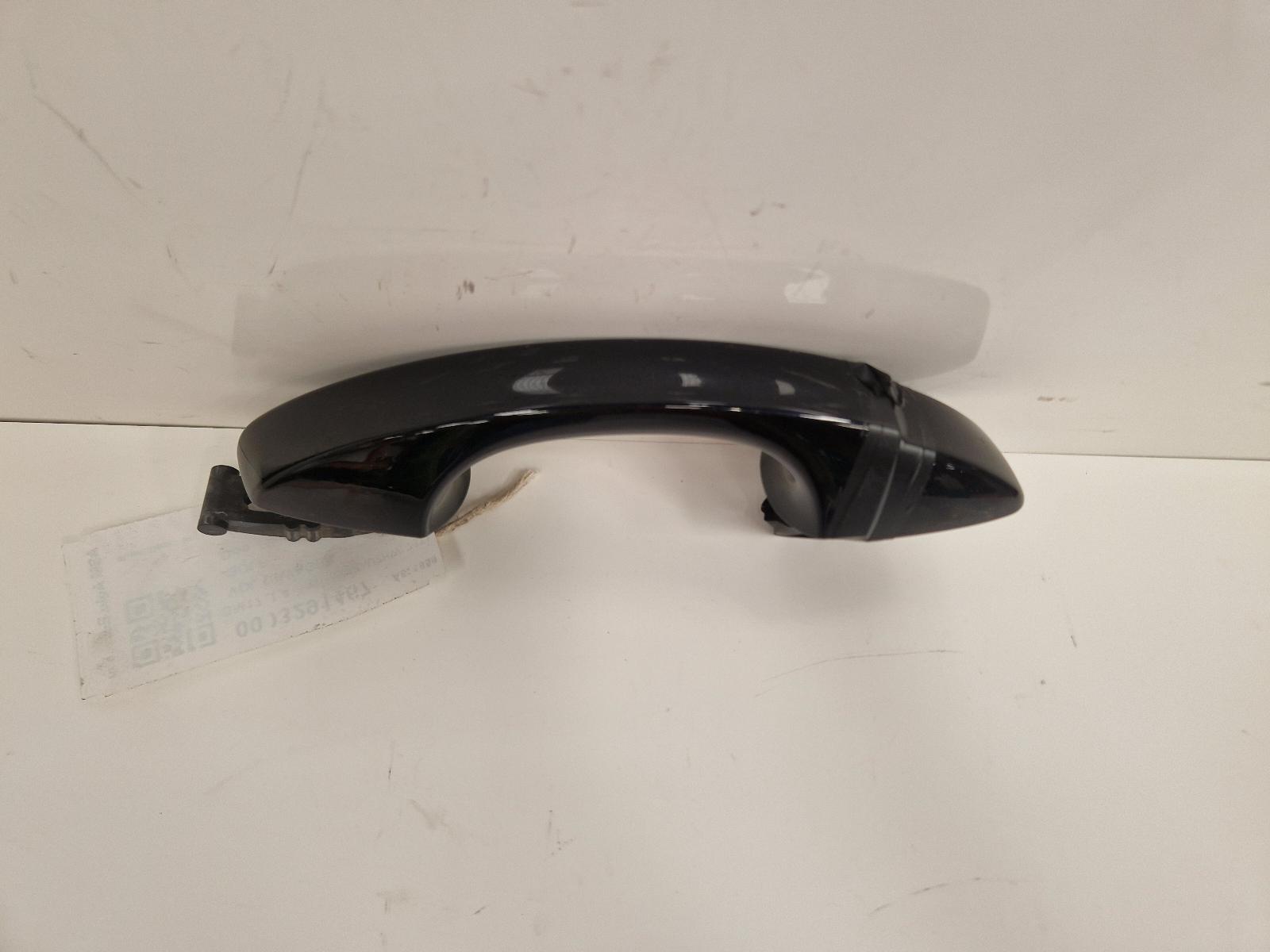 View Auto part Door Handle Volkswagen Golf 2017