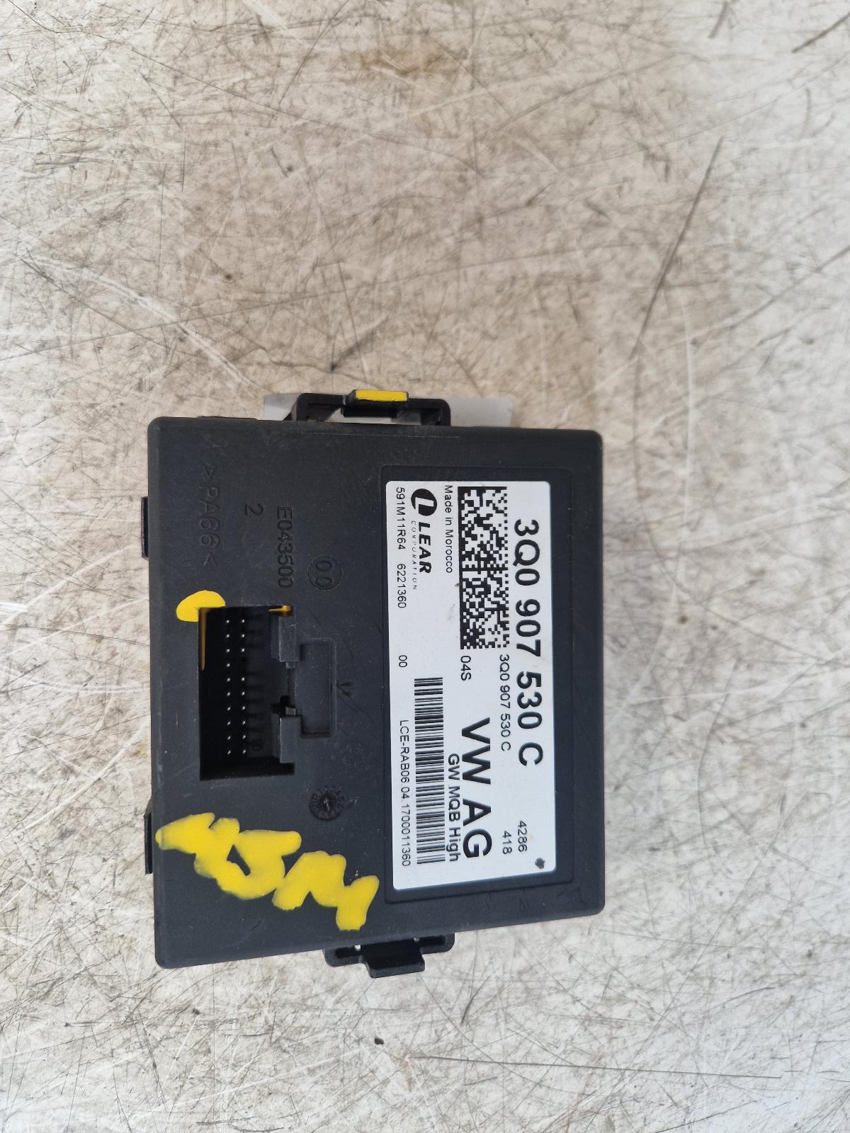 View Auto part ECU Volkswagen Golf 2017