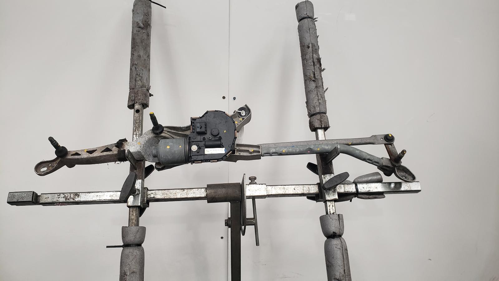 View Auto part Wiper Motor Front Mercedes Cls Class 2013