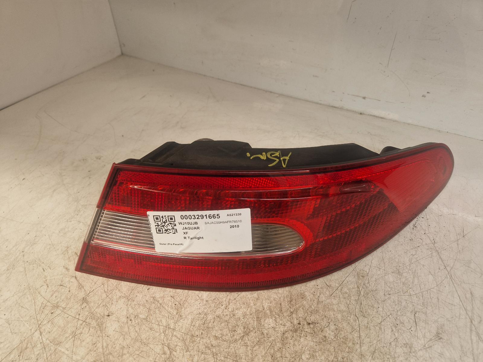 View Auto part R Taillight Jaguar Xf 2010