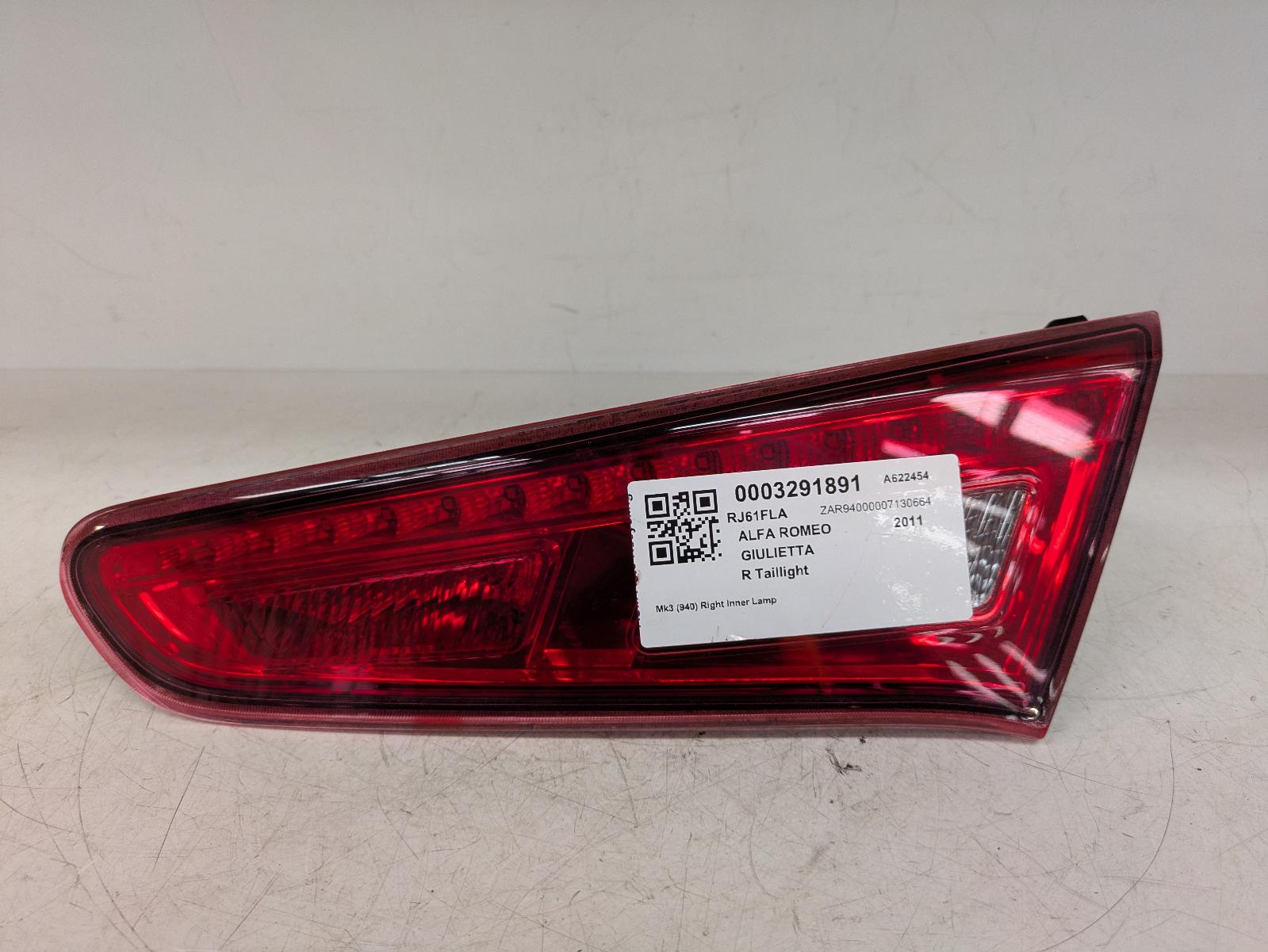 View Auto part R Taillight Alfa Romeo Giulietta 2011