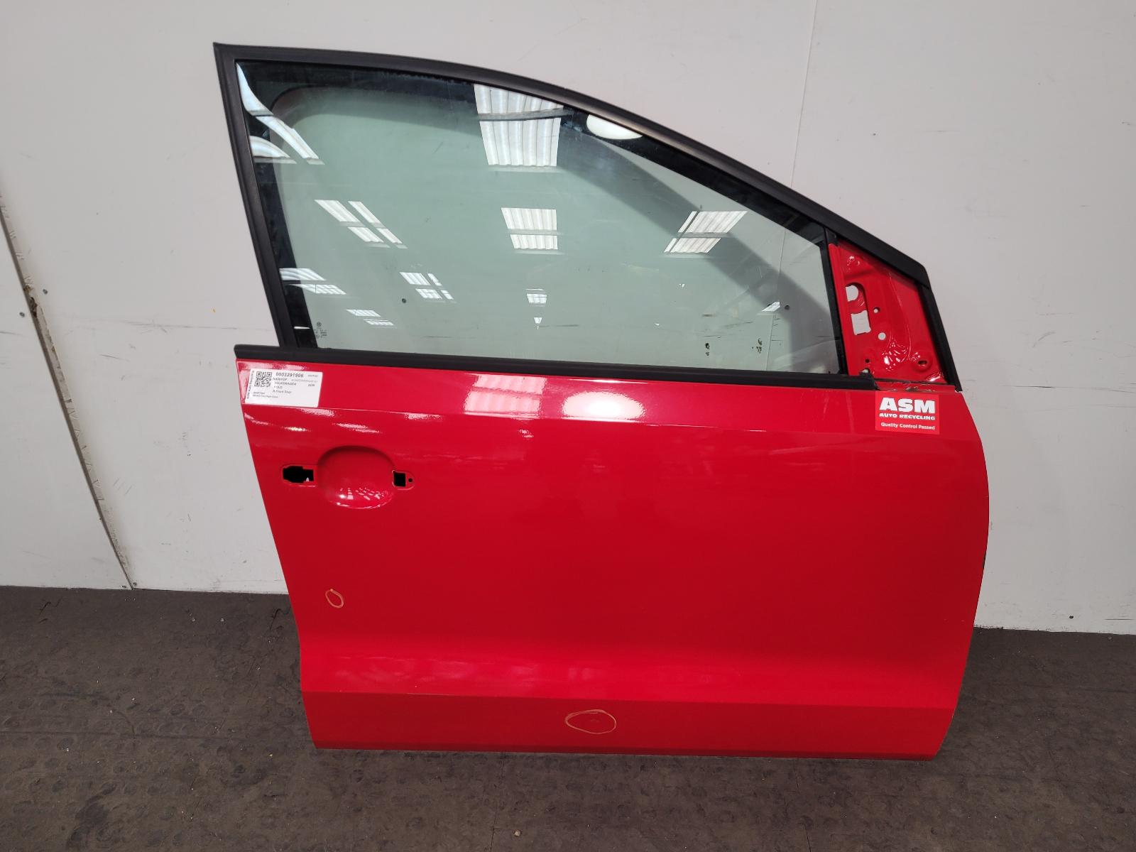 View Auto part R Front Door Volkswagen Polo 2009