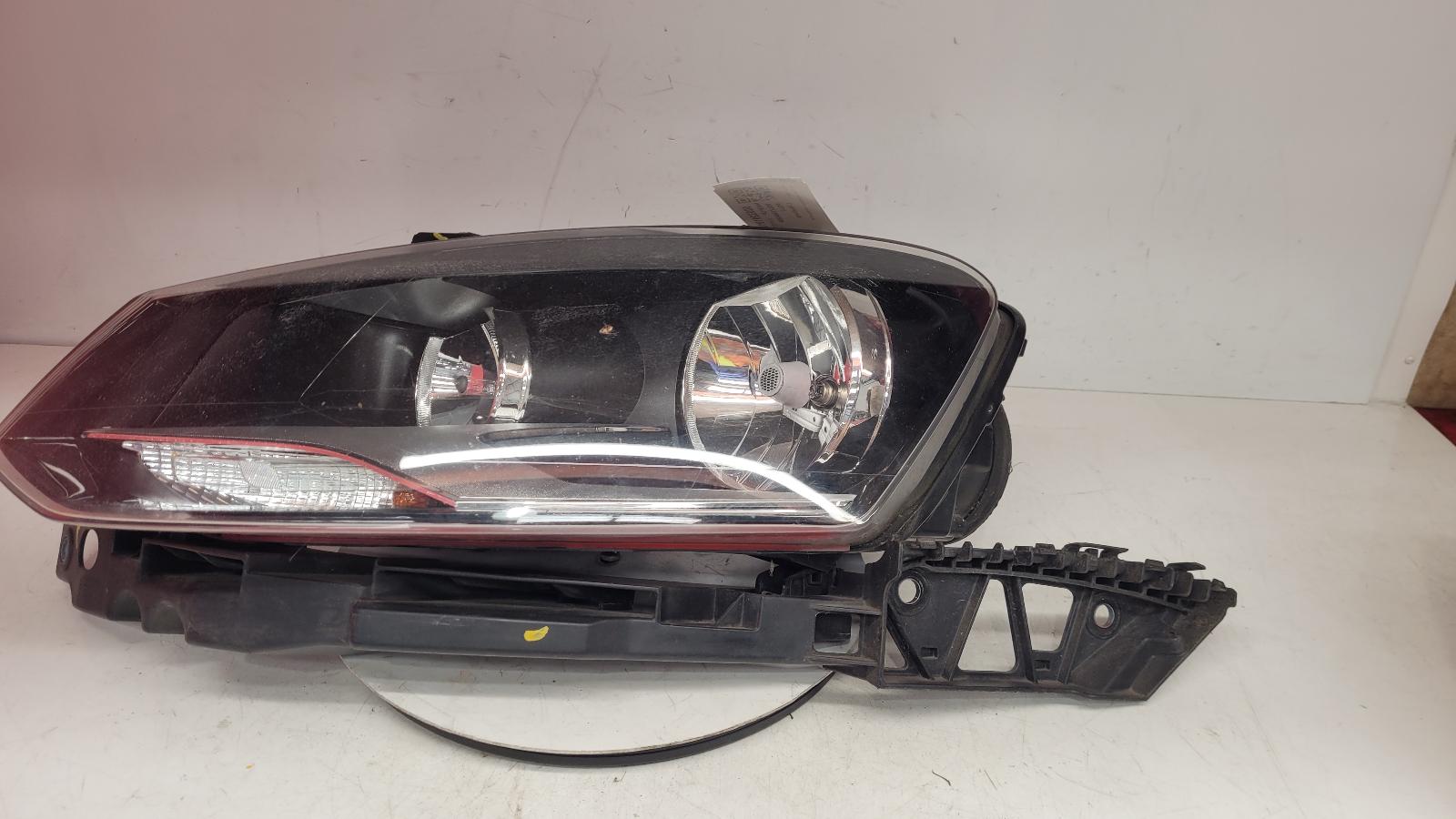 View Auto part L Headlamp Volkswagen Polo 2009