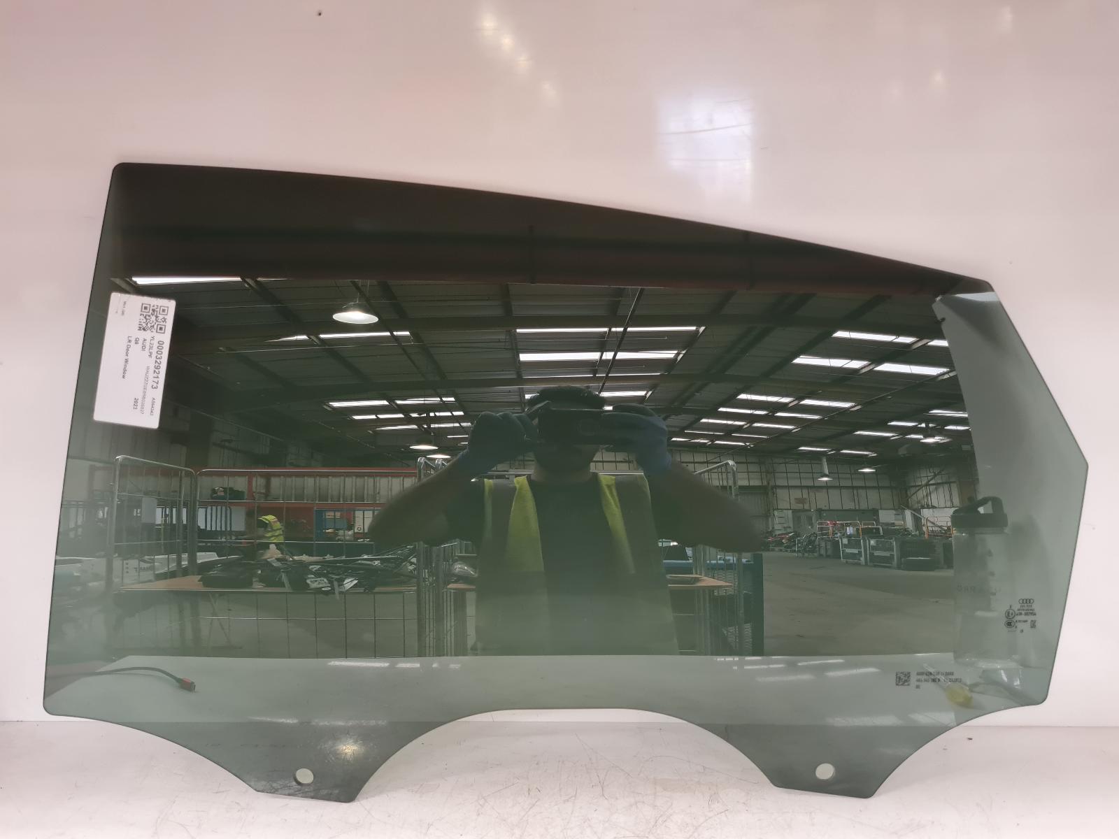 View Auto part LR Door Window Audi Q8 2023