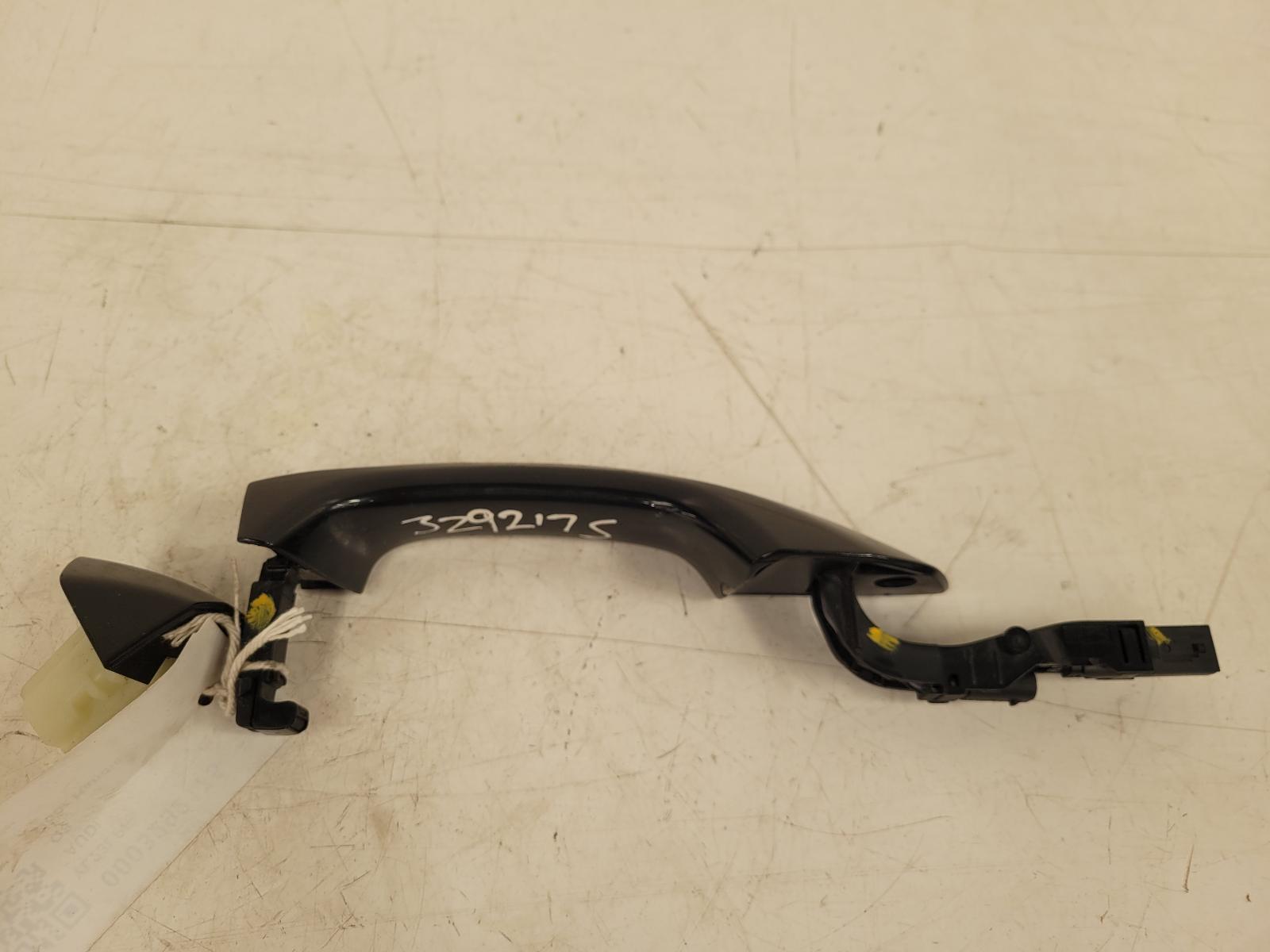 View Auto part Door Handle Audi Q8 2023
