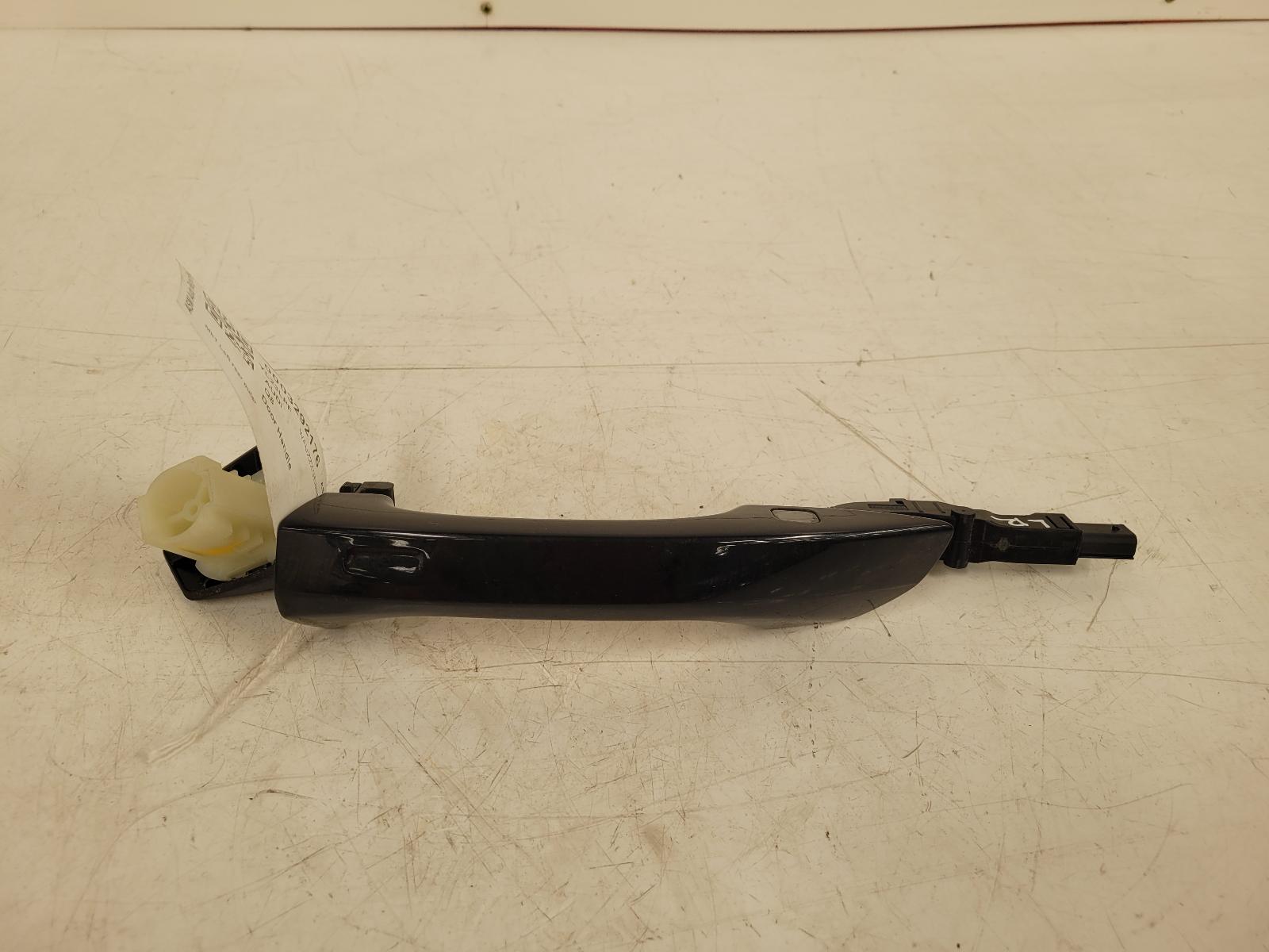 View Auto part Door Handle Audi Q8 2023