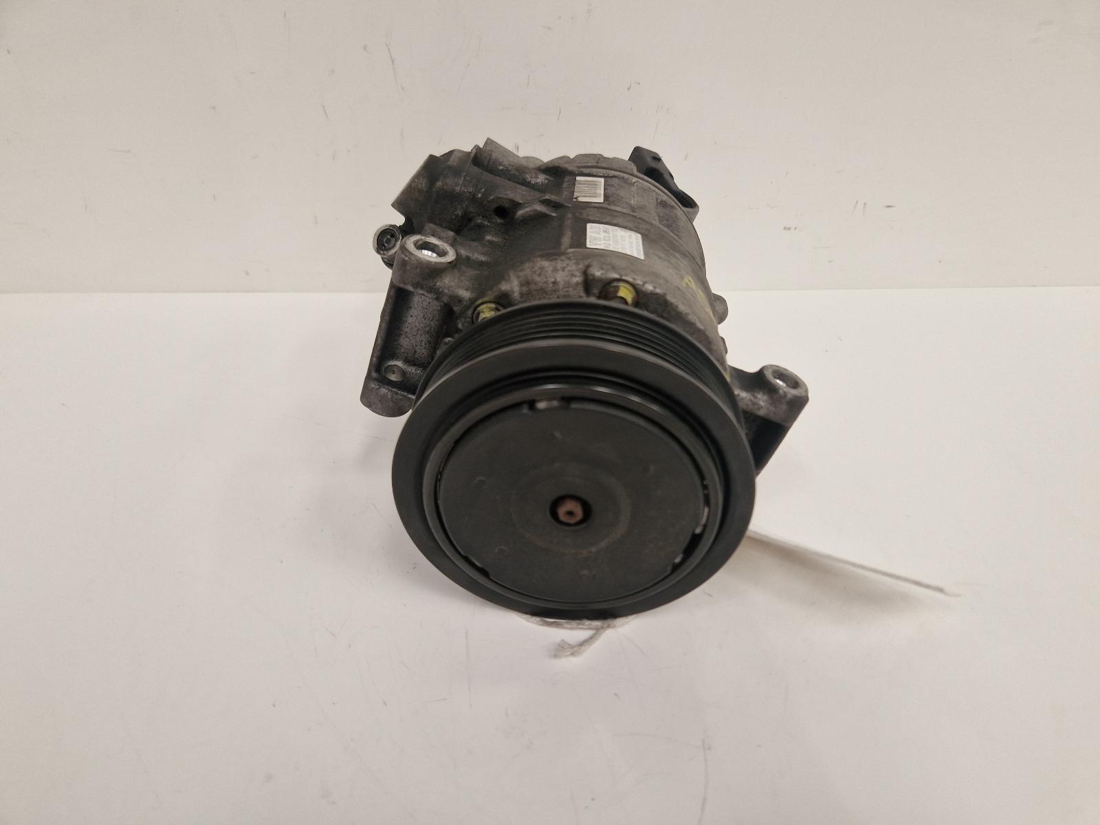 View Auto part Compressor Volkswagen Golf 2009