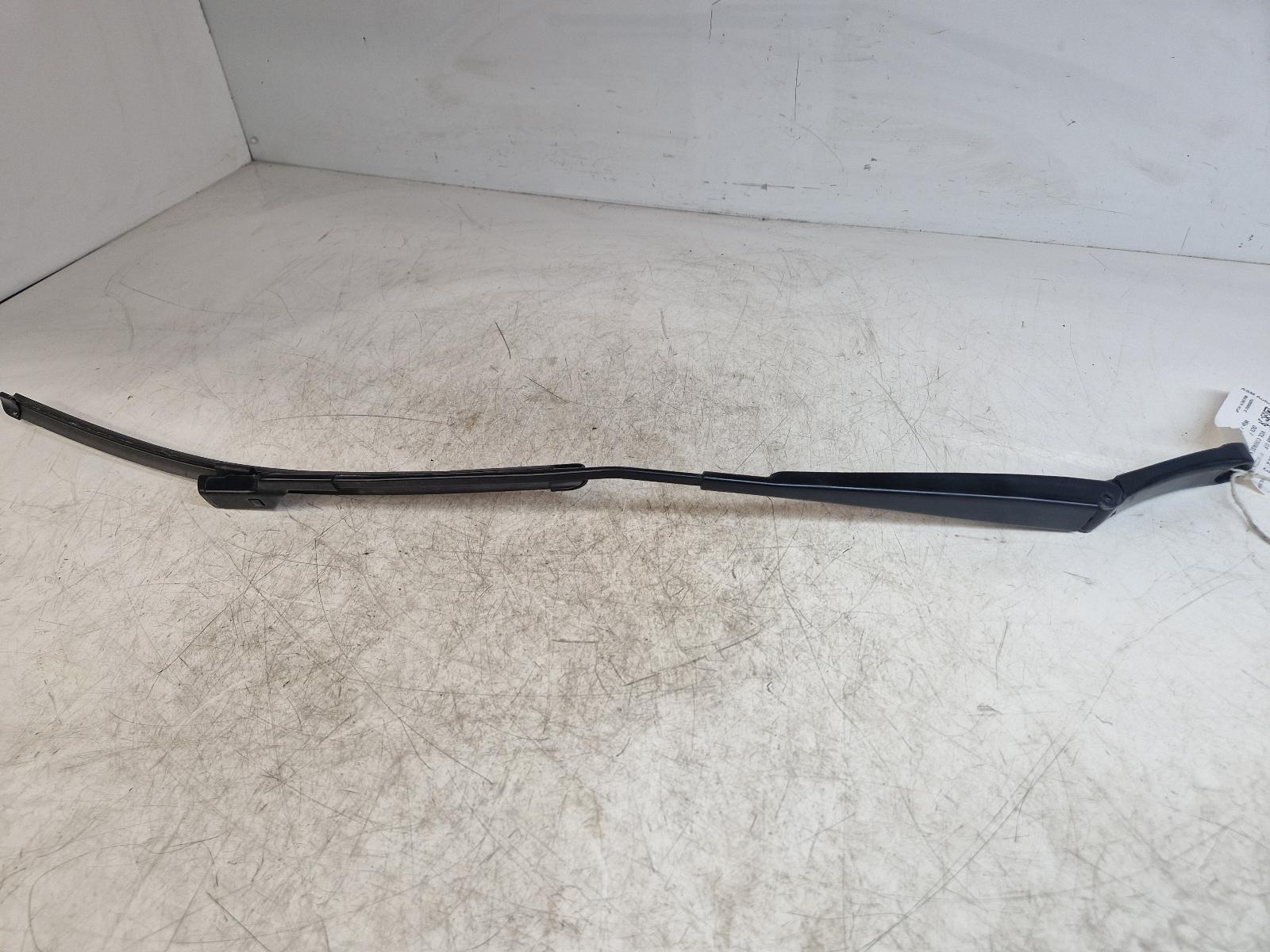 View Auto part Wiper Arm Volkswagen Golf 2009