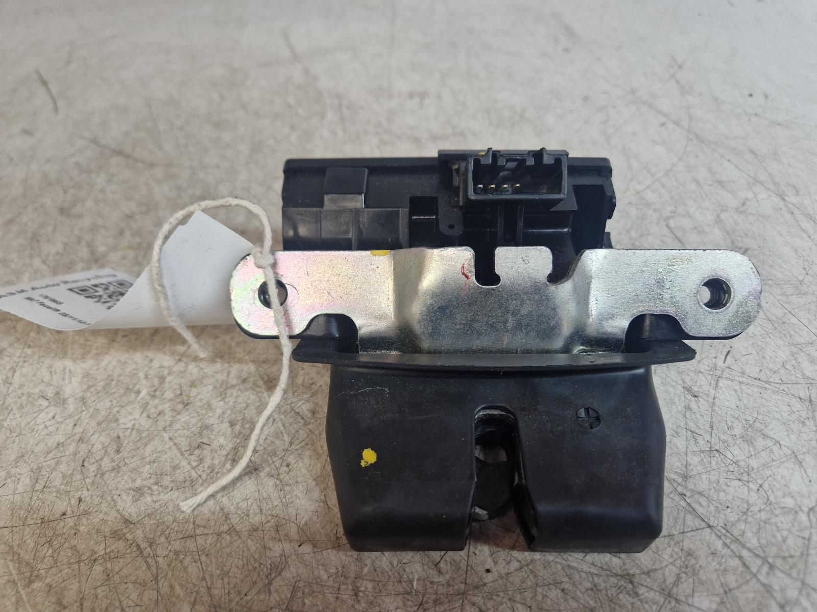 View Auto part Bootlid/Tailgate Lock Ford Fiesta 2014