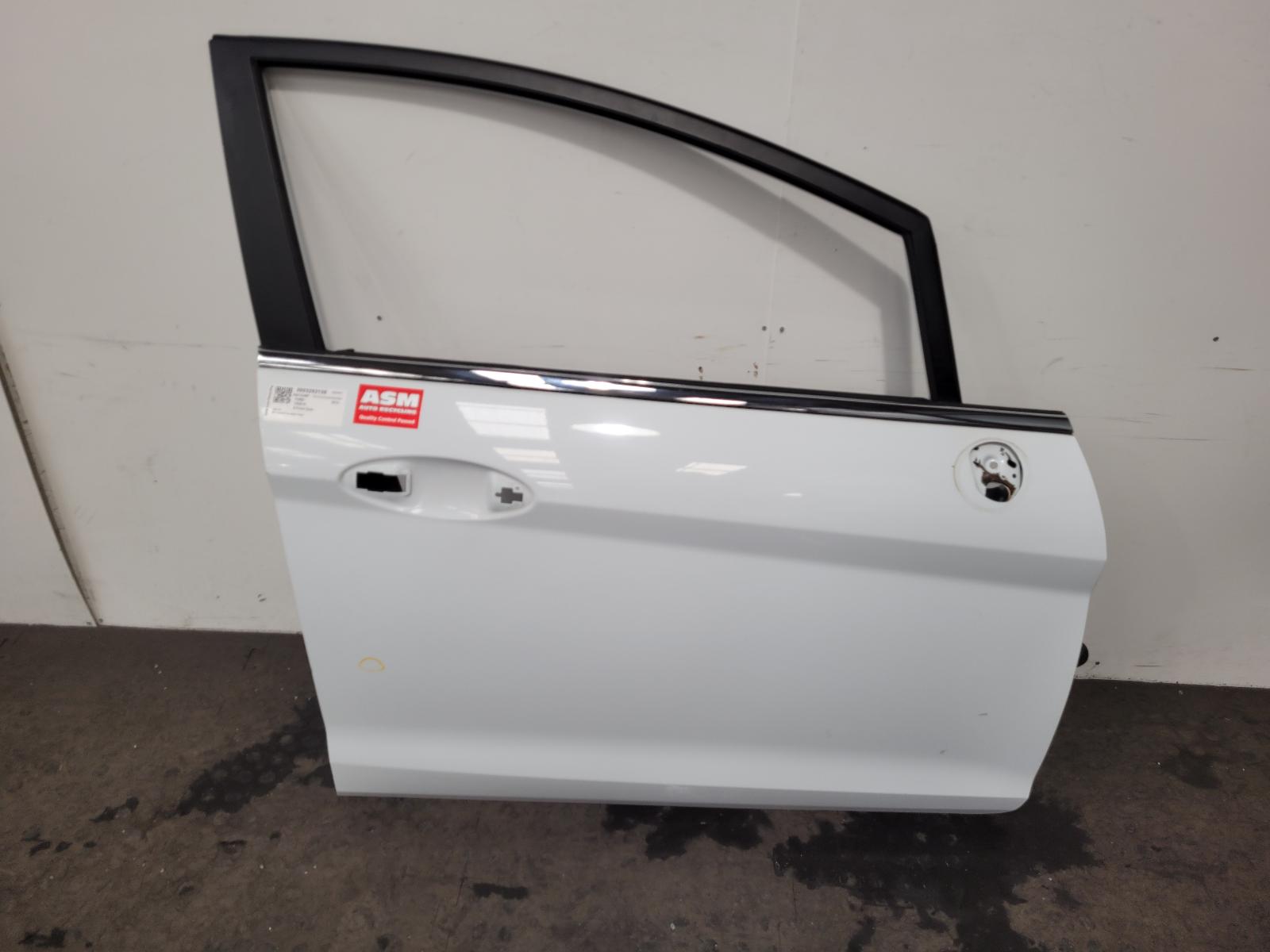 View Auto part R Front Door Ford Fiesta 2013