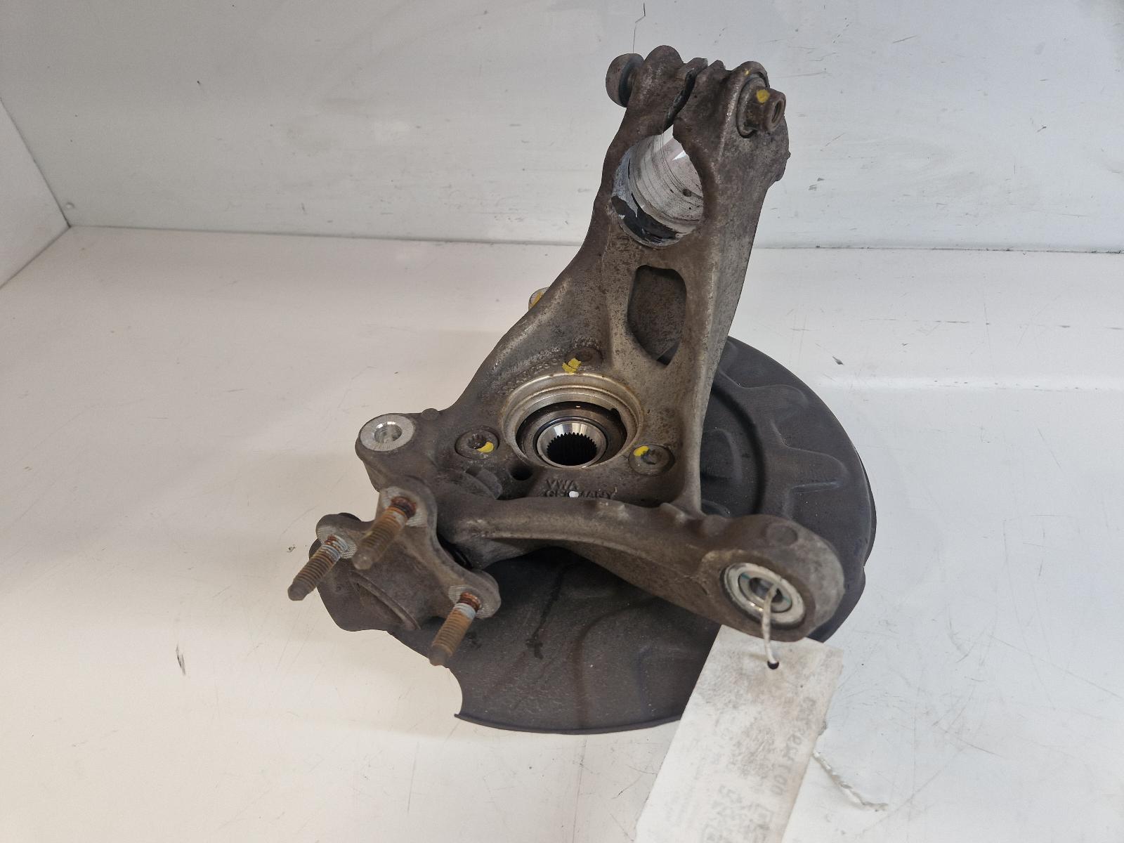View Auto part RF Hub/Stub Axle Assembly Seat Leon 2019