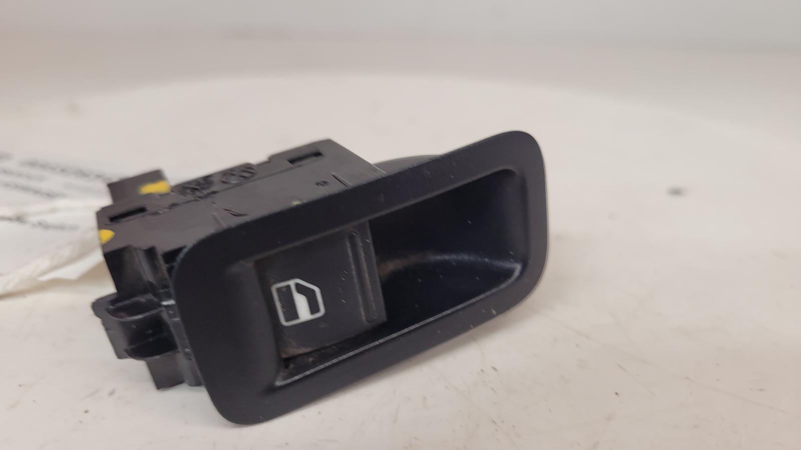 View Auto part Elect. Window Switch Volkswagen Polo 2014
