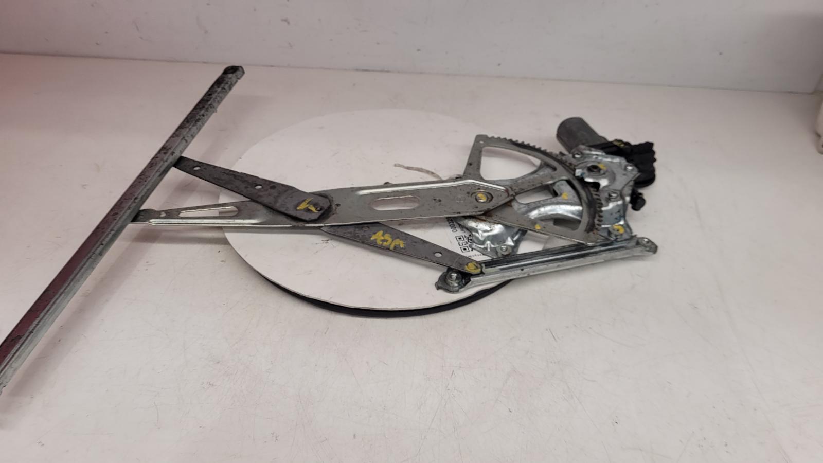 View Auto part RF Window Regulator Toyota Prius 2007