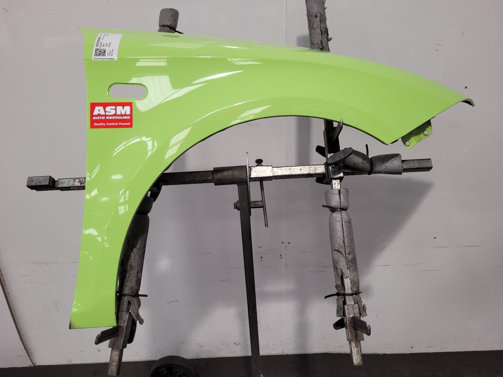 View Auto part R Wing Seat Leon 2009