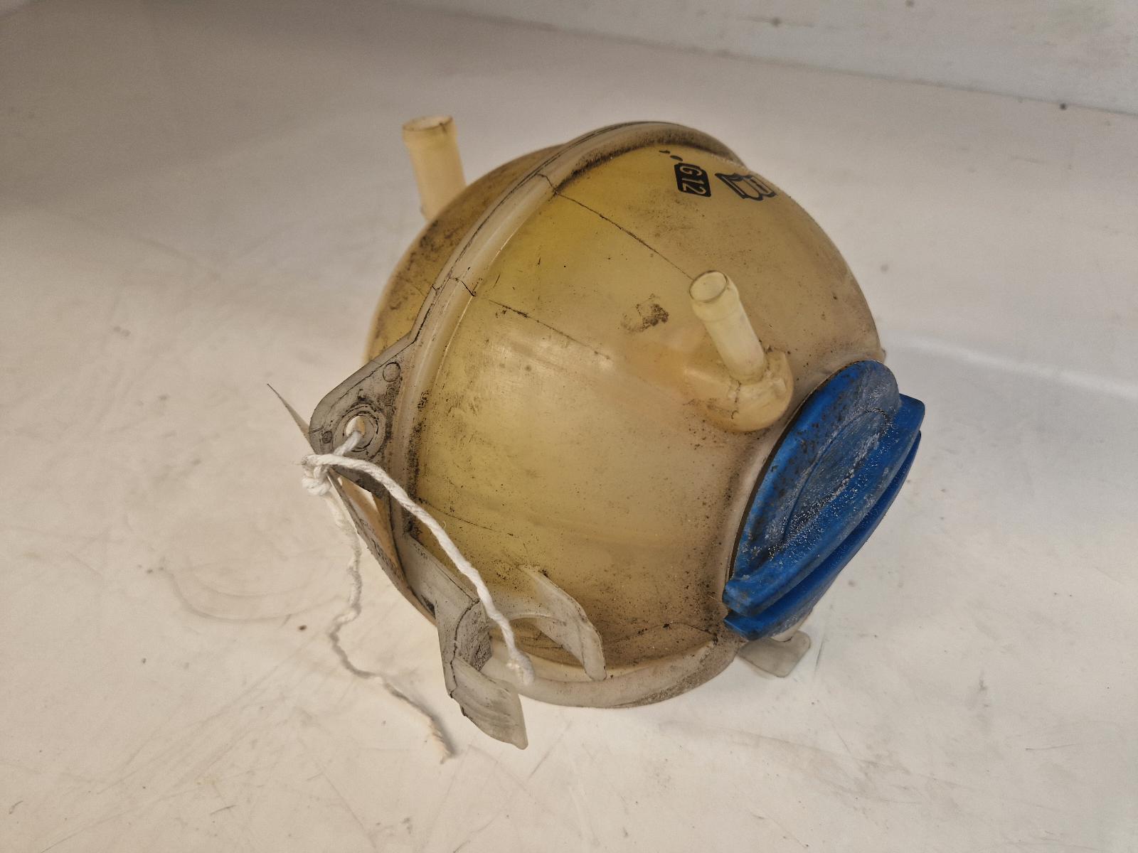 View Auto part Overflow Bottle Seat Leon 2009