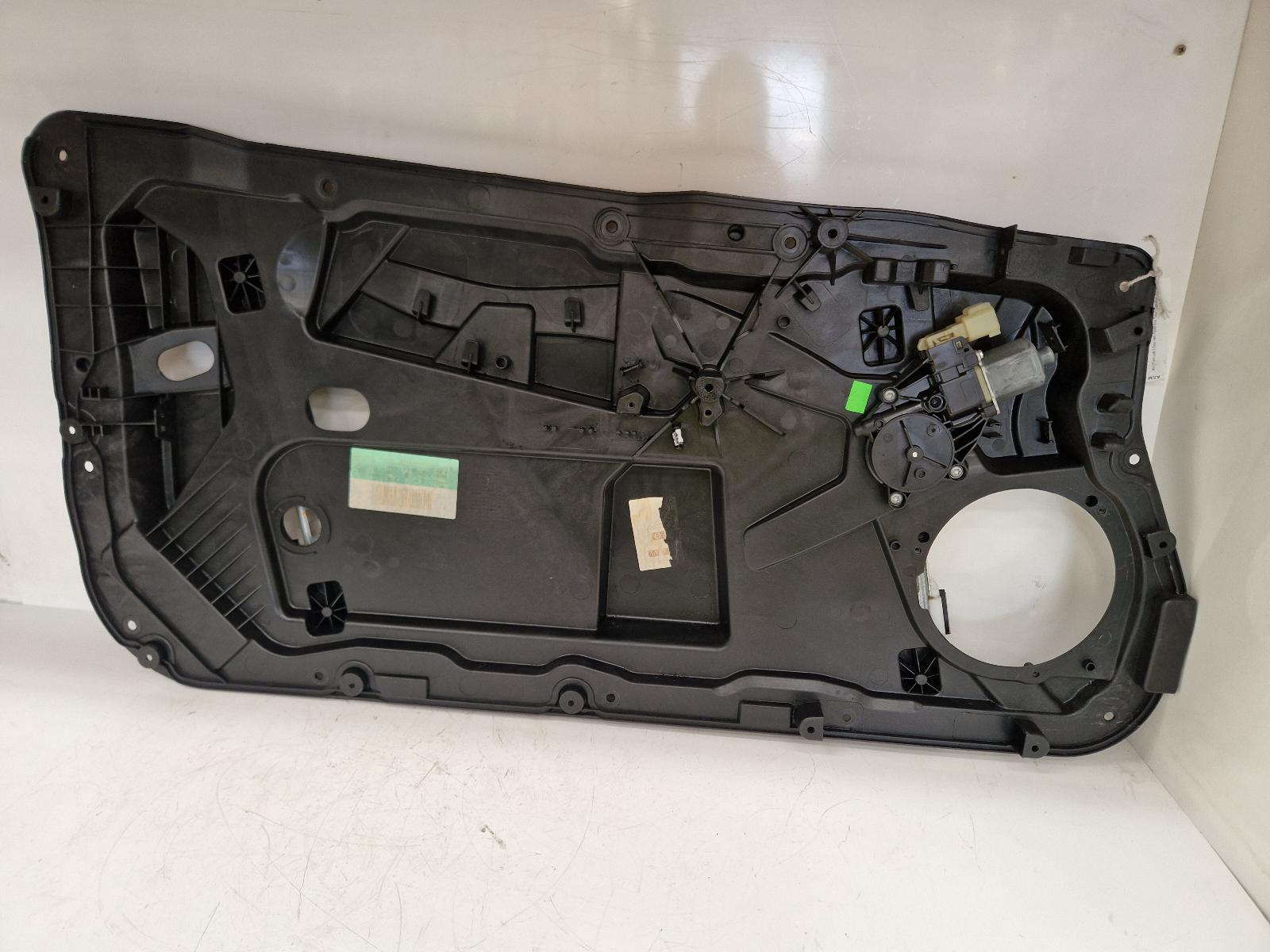 View Auto part LF Window Regulator Ford Fiesta 2015
