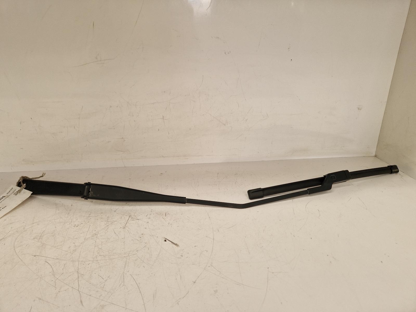 View Auto part Wiper Arm Ford Fiesta 2015