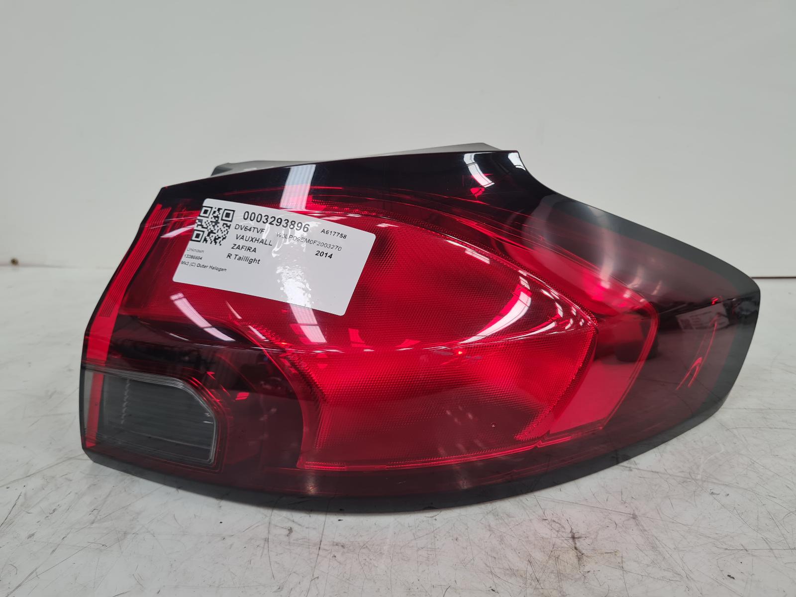 View Auto part R Taillight Vauxhall Zafira 2014