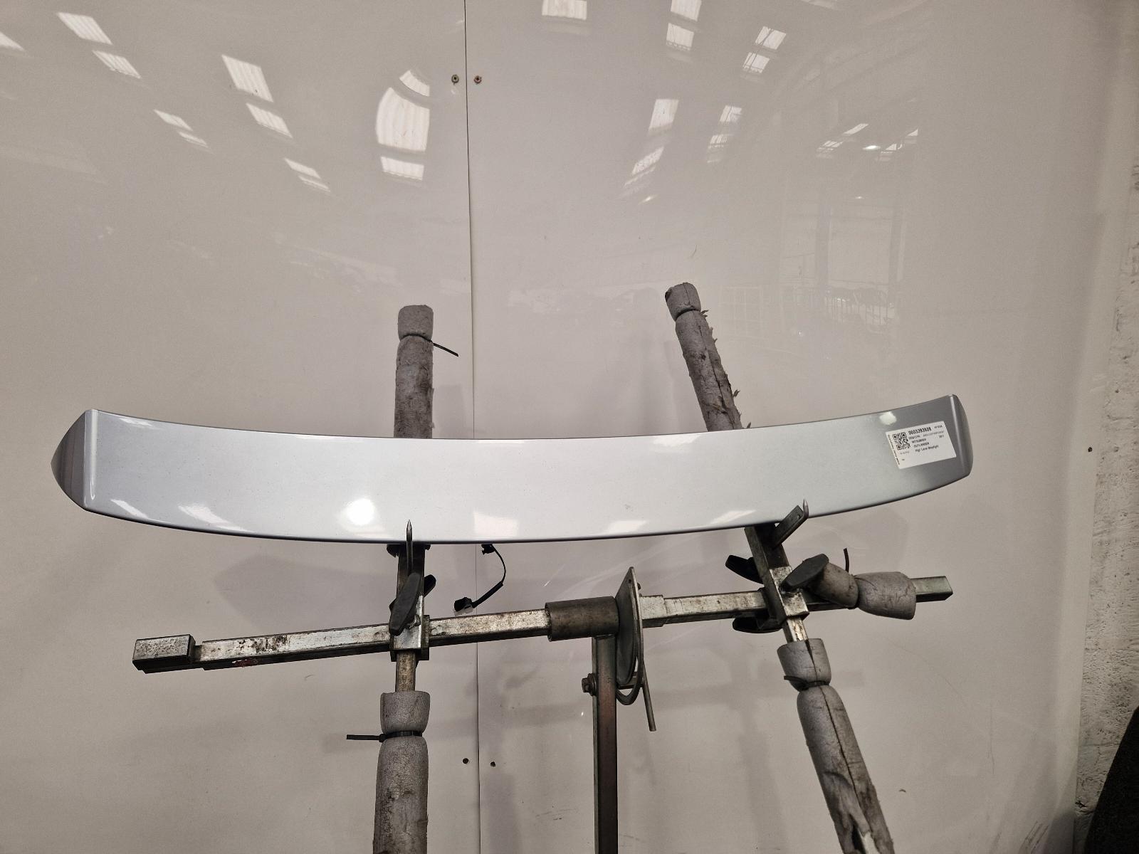 View Auto part High Level Stop Light Mitsubishi Outlander 2011