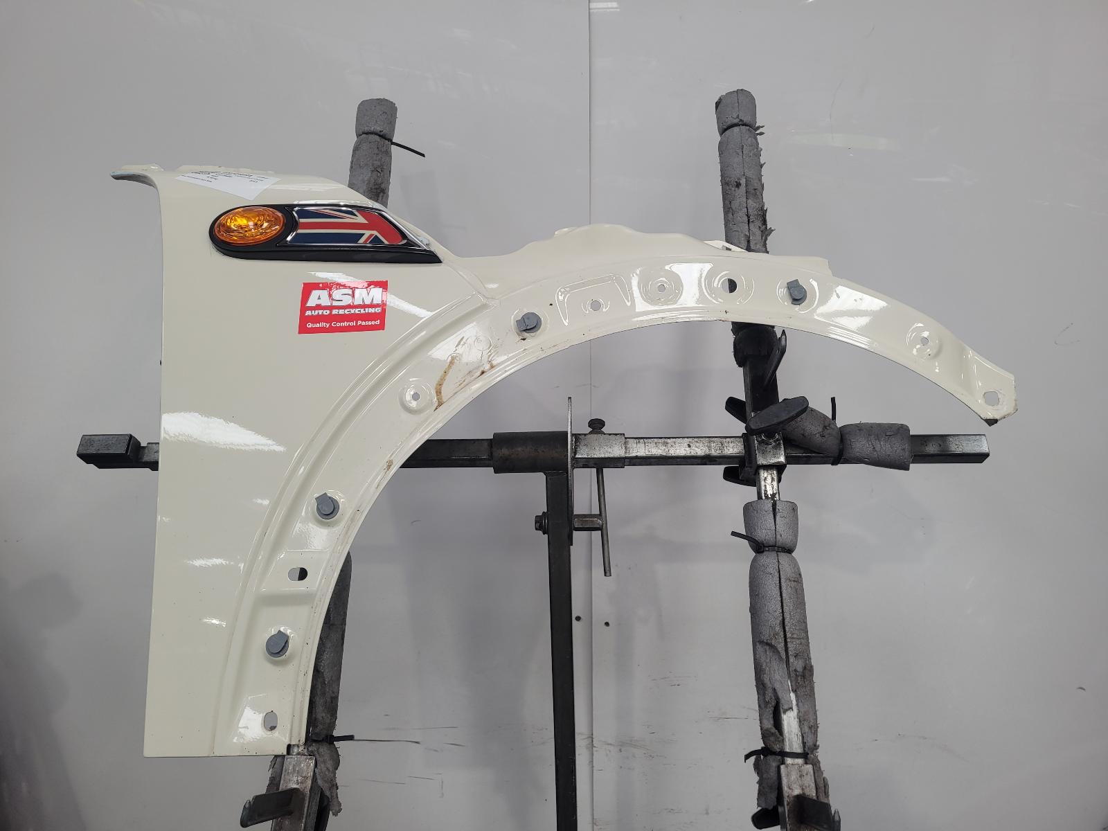 View Auto part R Wing Mini (bmw) Mini 2013