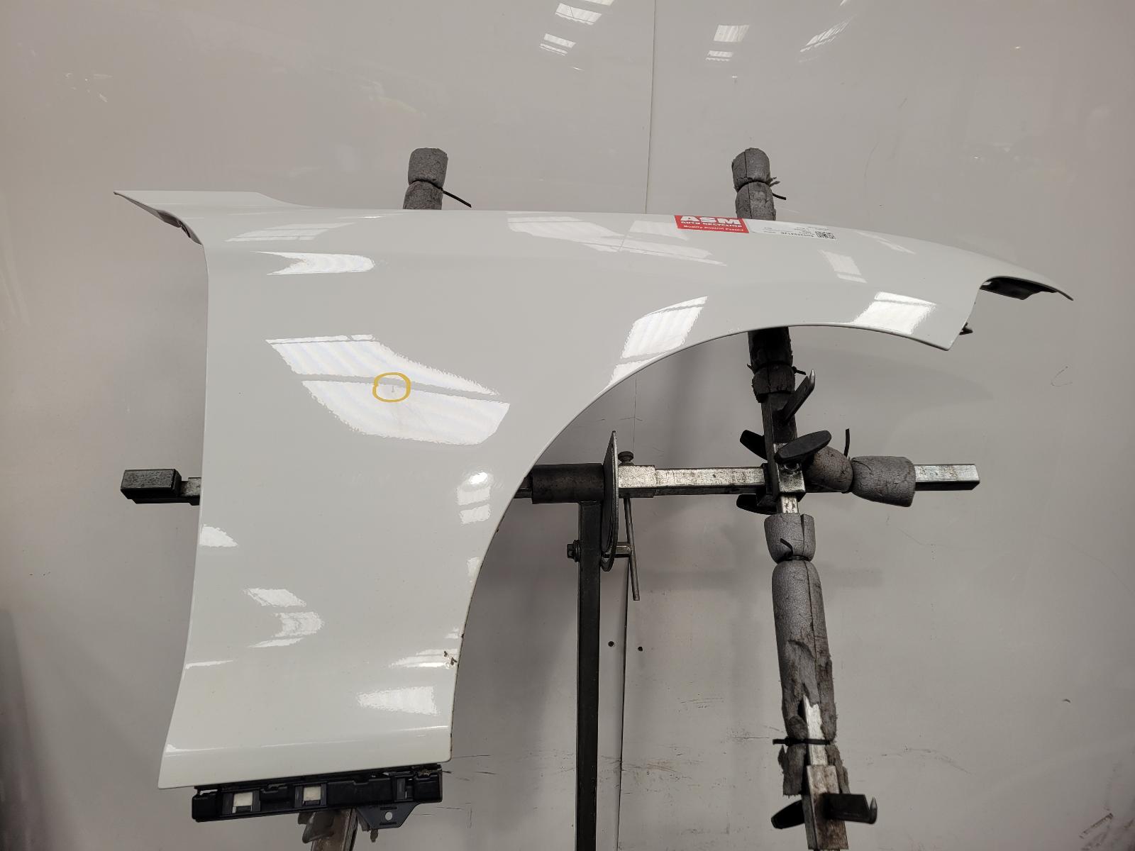View Auto part R Wing Bmw 1 Series 2014