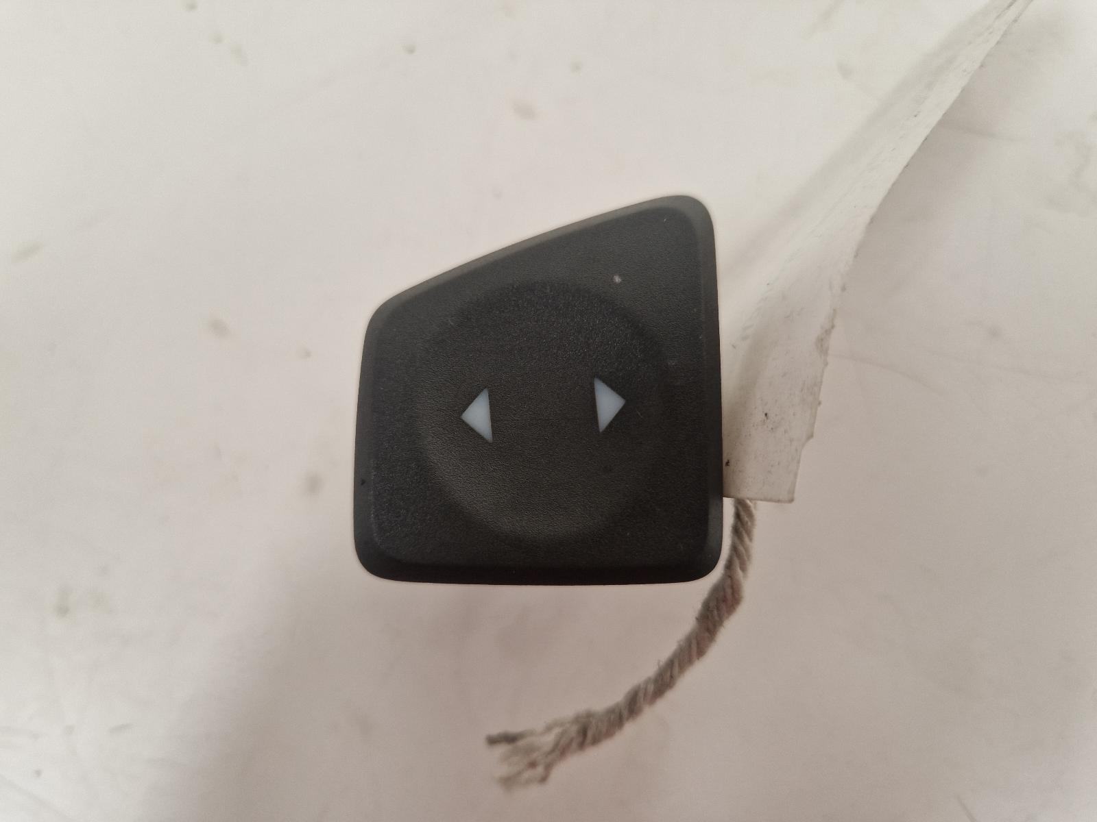 View Auto part Elect. Window Switch Fiat 500 2009