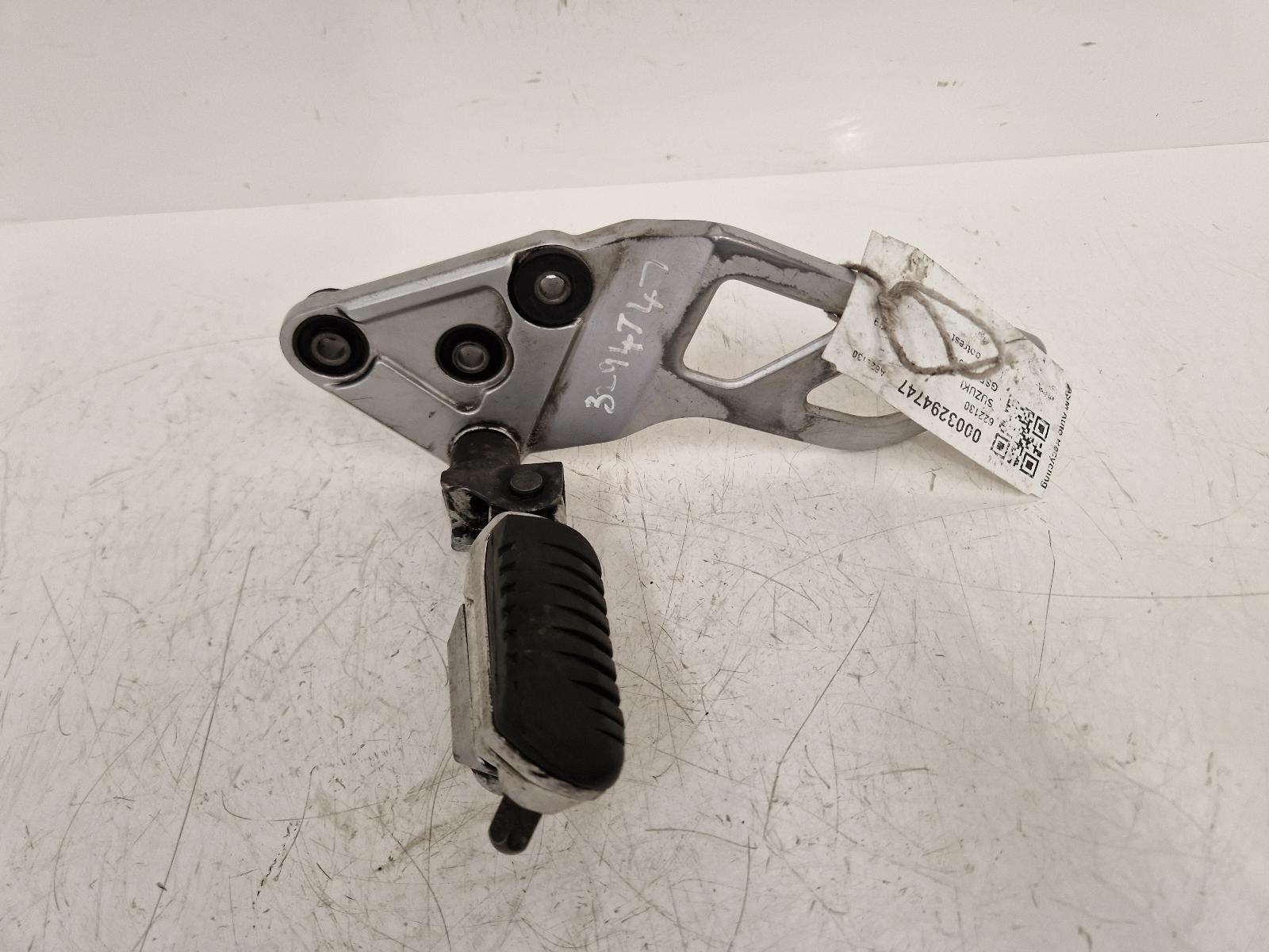 View Auto part Left Footrest Suzuki Gsf 1250 2009
