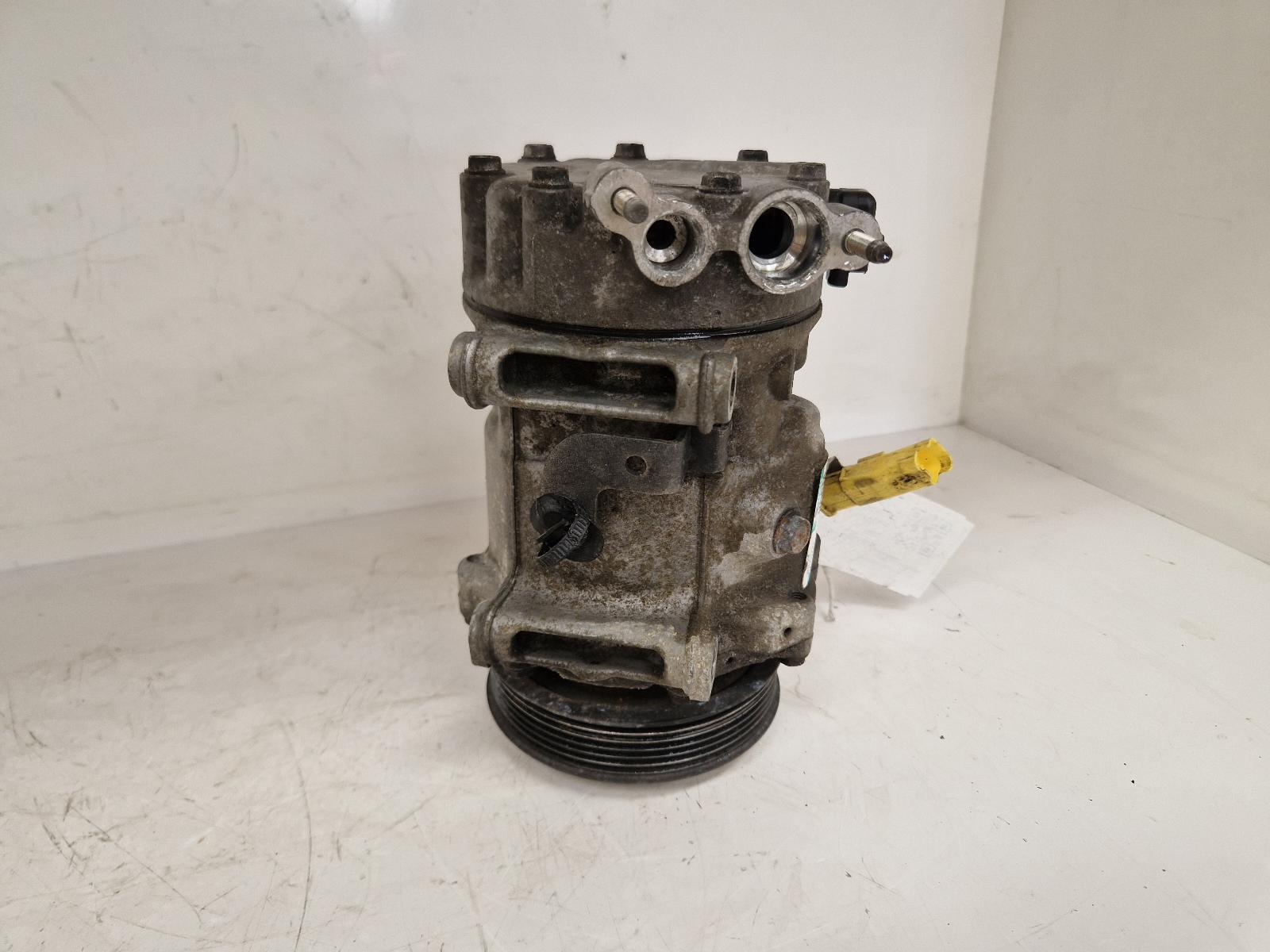 View Auto part Compressor Peugeot 3008 2014
