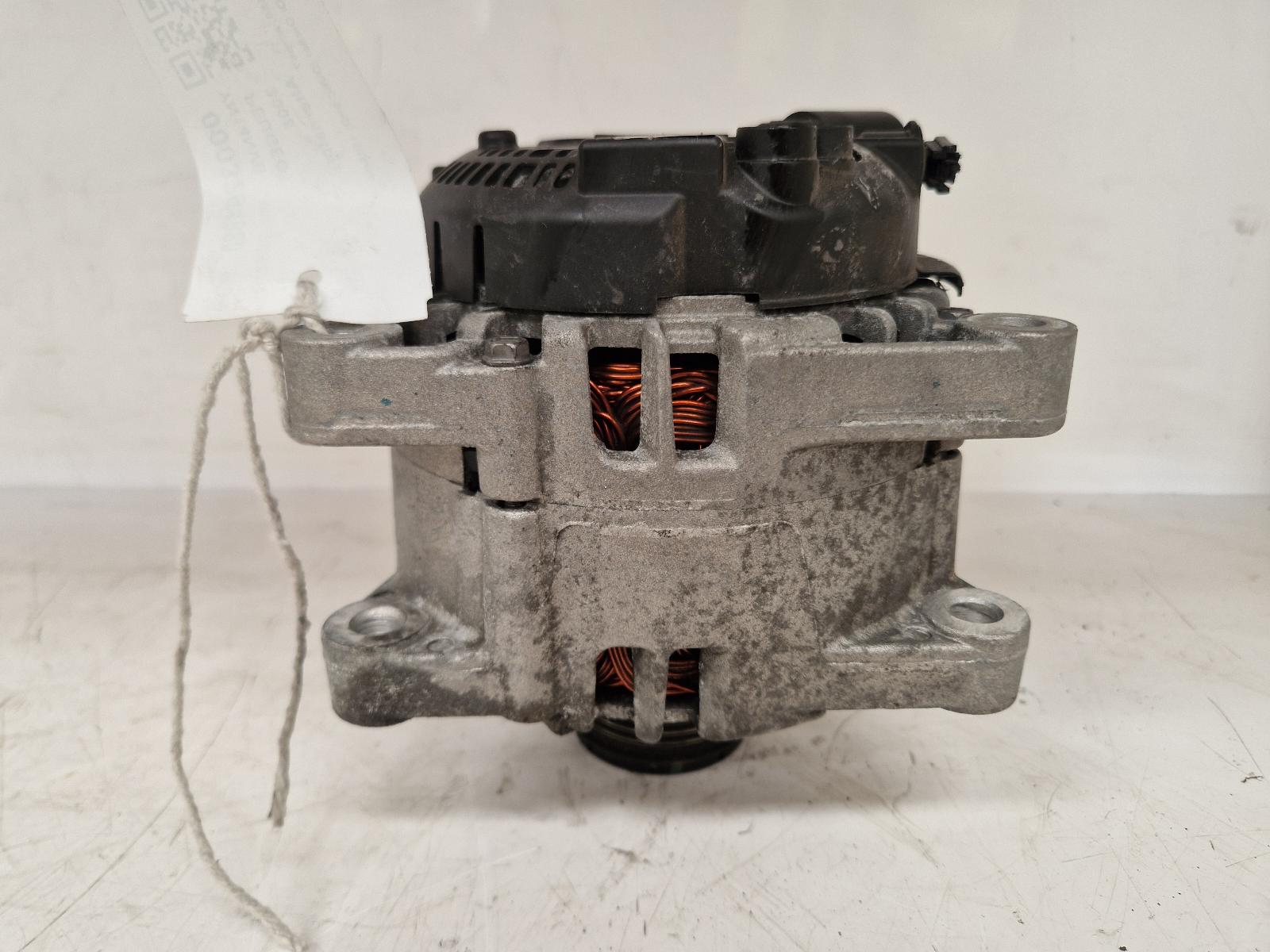 View Auto part Alternator Peugeot 3008 2014
