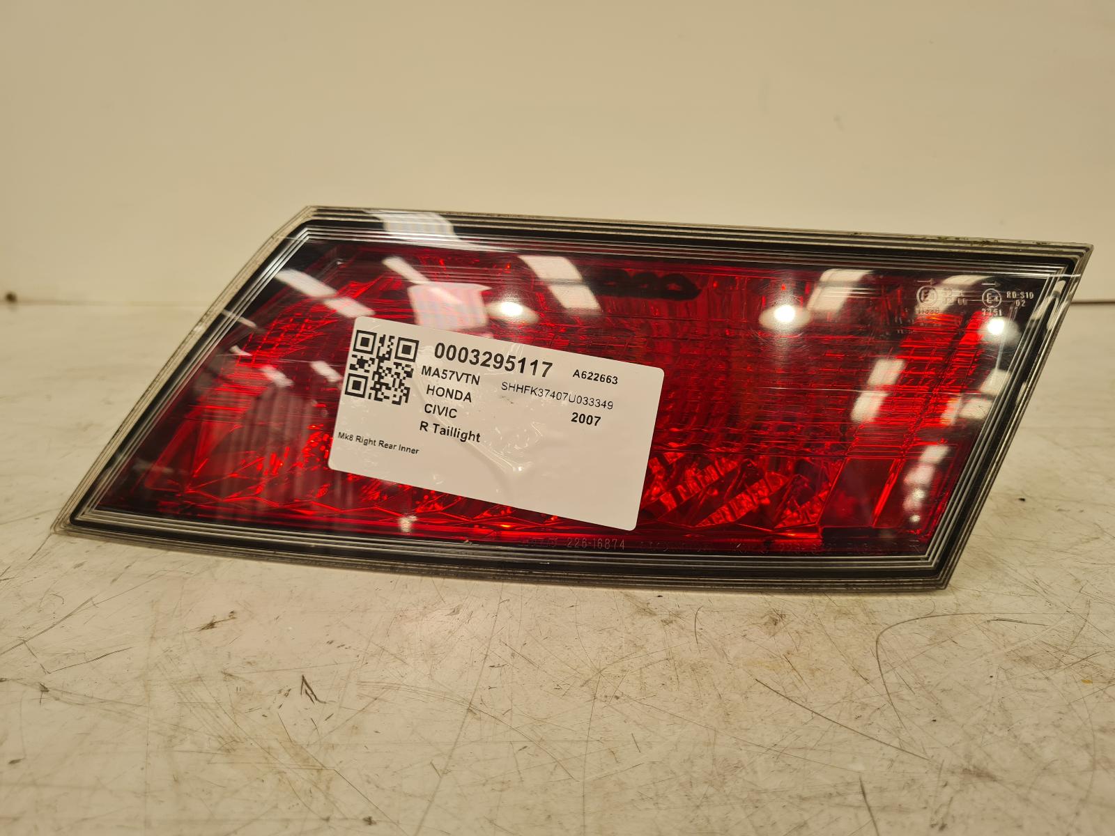 View Auto part R Taillight Honda Civic 2007