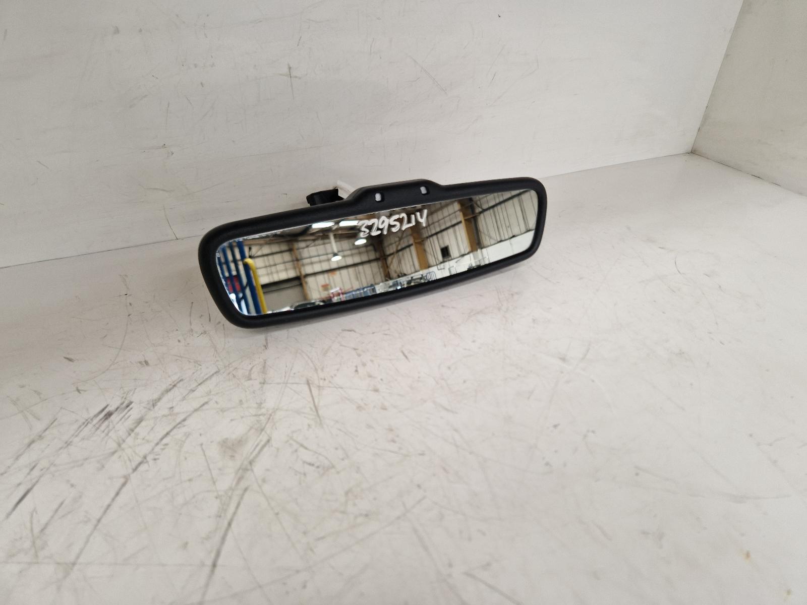 View Auto part Interior Mirror Mitsubishi Outlander 2017