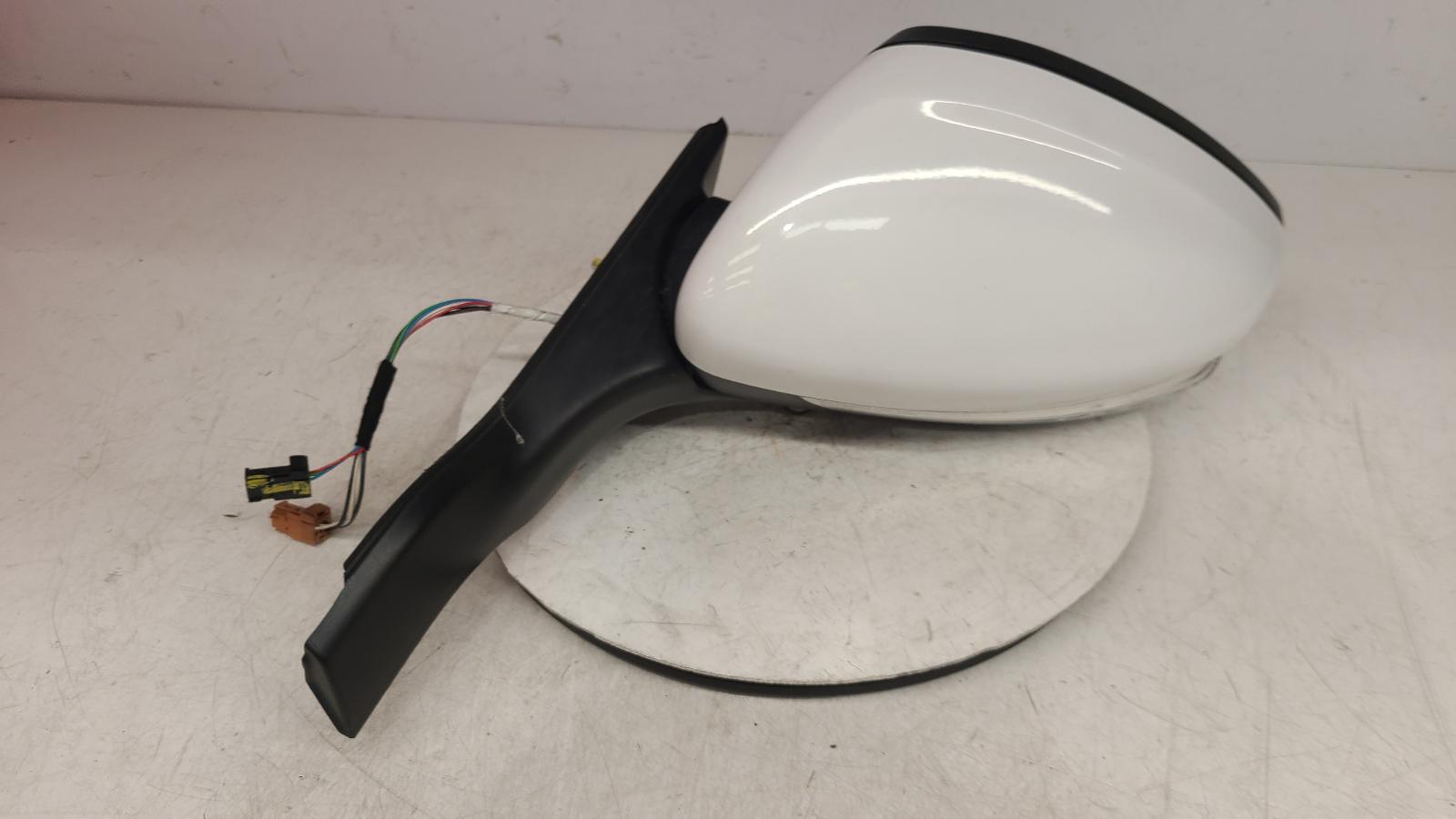 View Auto part L Door Mirror Peugeot 208 2012