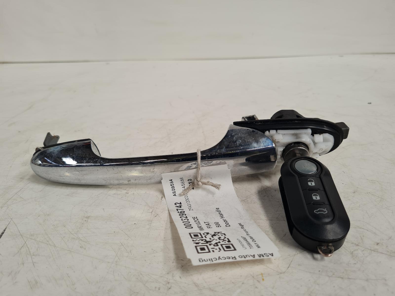 View Auto part Door Handle Fiat 500 2010