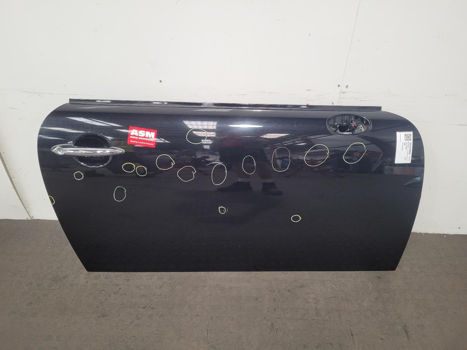View Auto part R Front Door Mini (bmw) Mini 2010