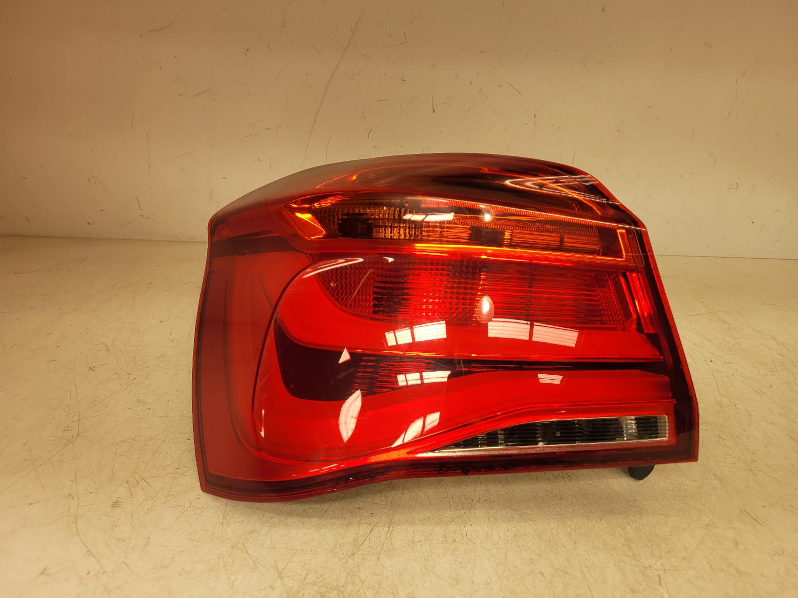 View Auto part L Taillight Bmw 1 Series 2017