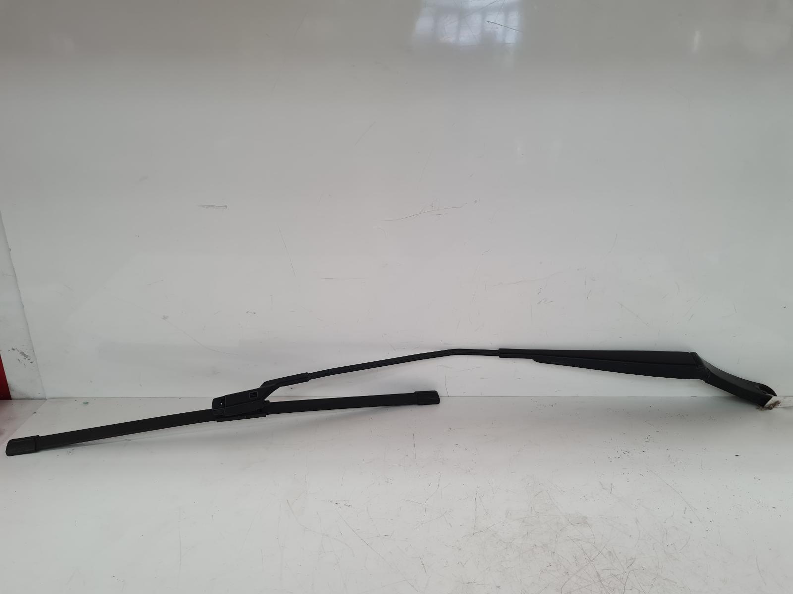 View Auto part Wiper Arm Volkswagen Golf 2009
