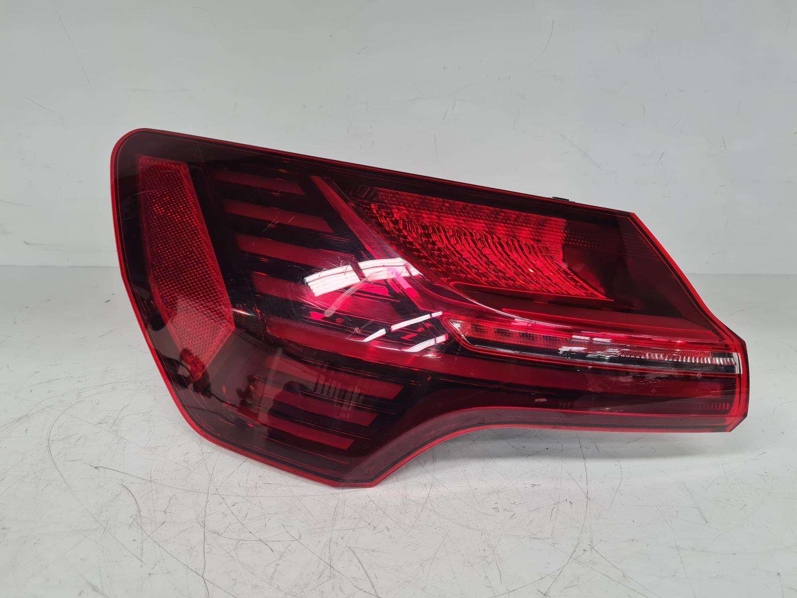 View Auto part L Taillight Audi Q8 2023