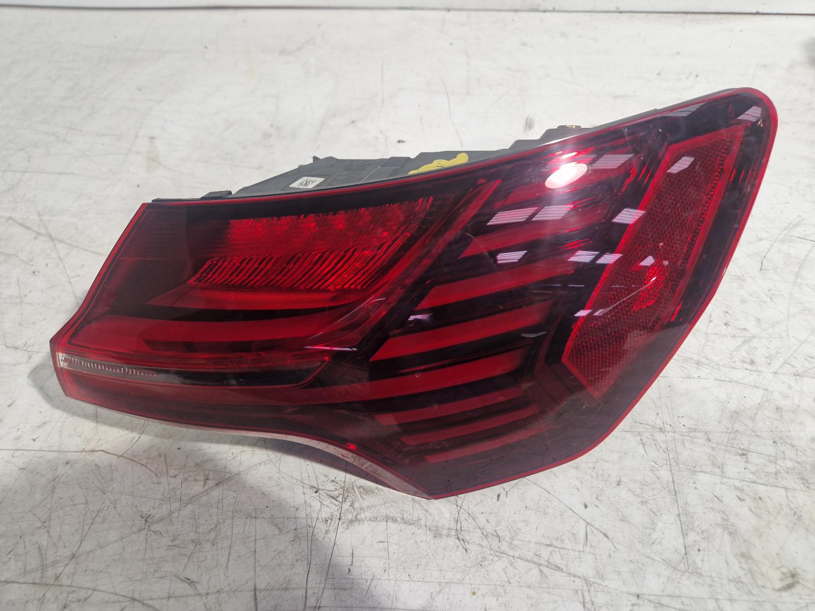 View Auto part R Taillight Audi Q8 2023