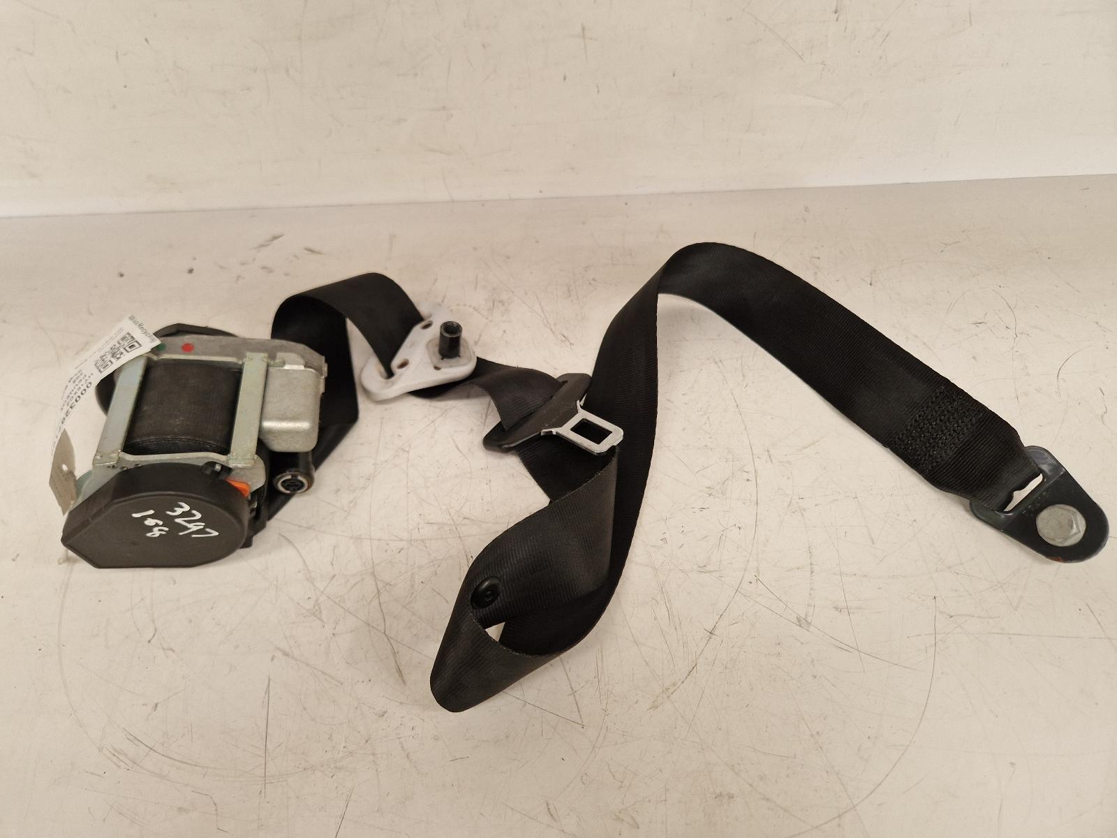 View Auto part Seat Belt Peugeot 208 2016
