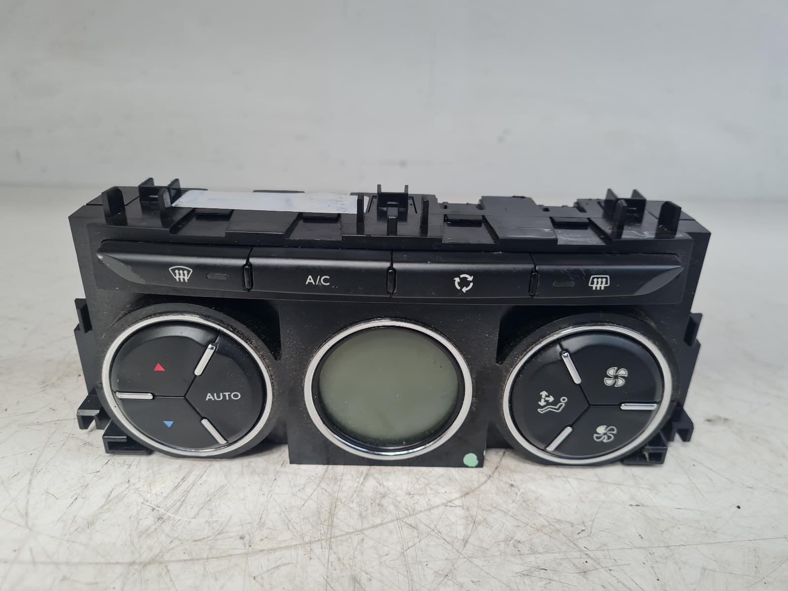 View Auto part Heater/AC Controller Citroen Ds3 2013