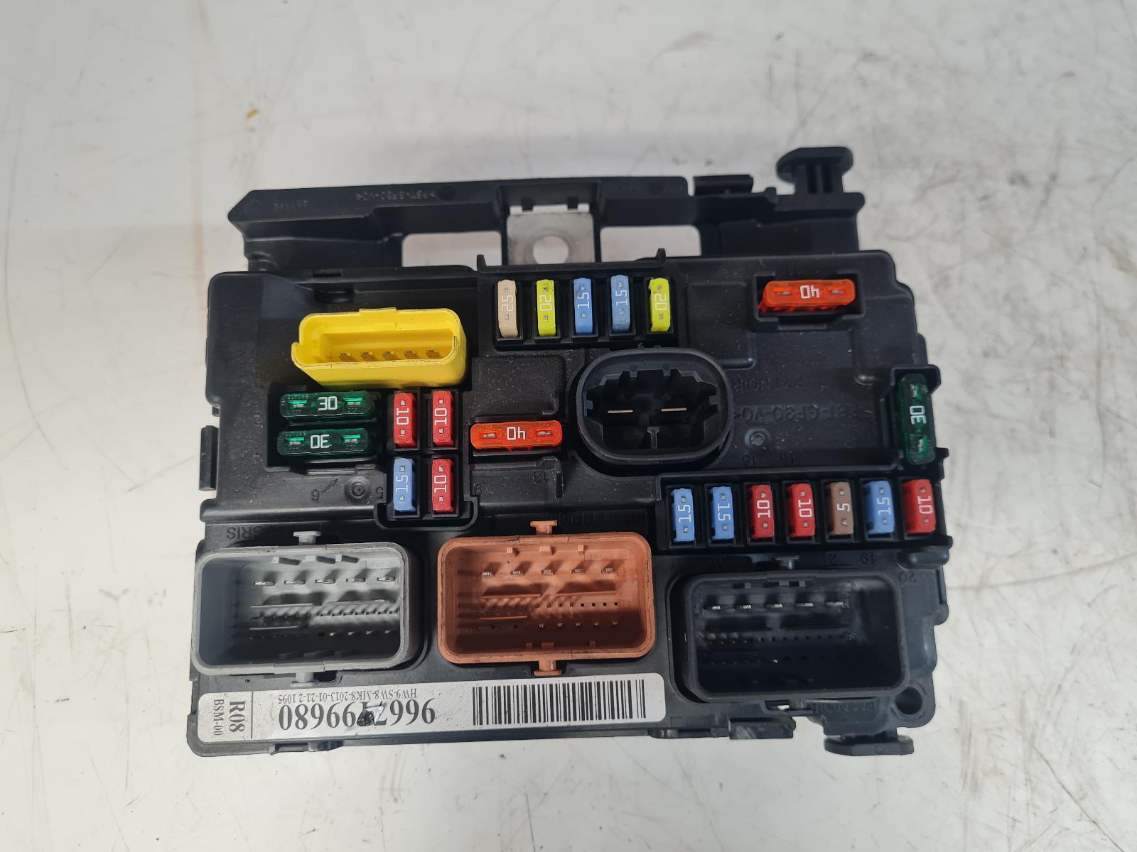 View Auto part Fuse Box Citroen Ds3 2013