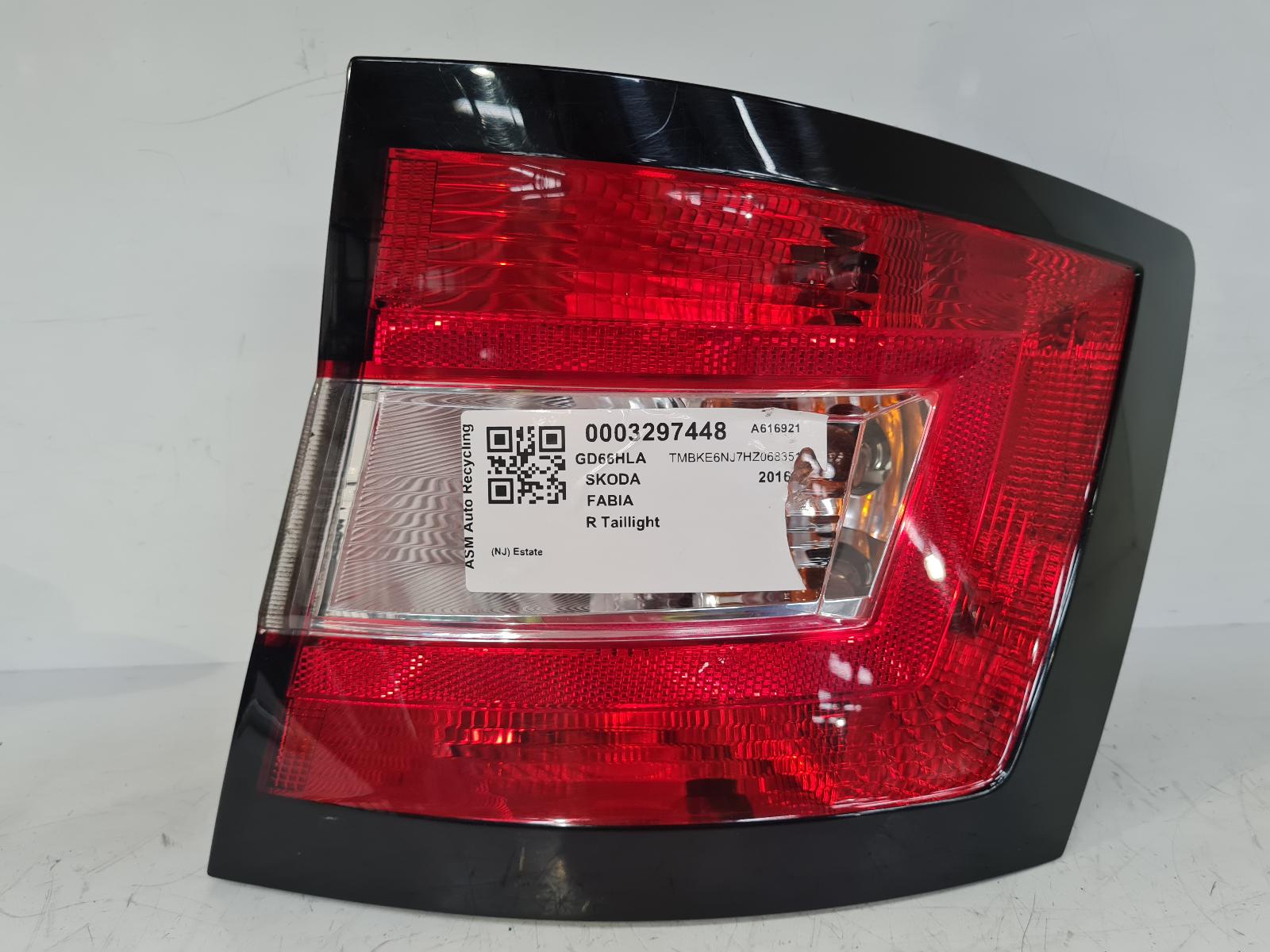 View Auto part R Taillight Skoda Fabia 2016