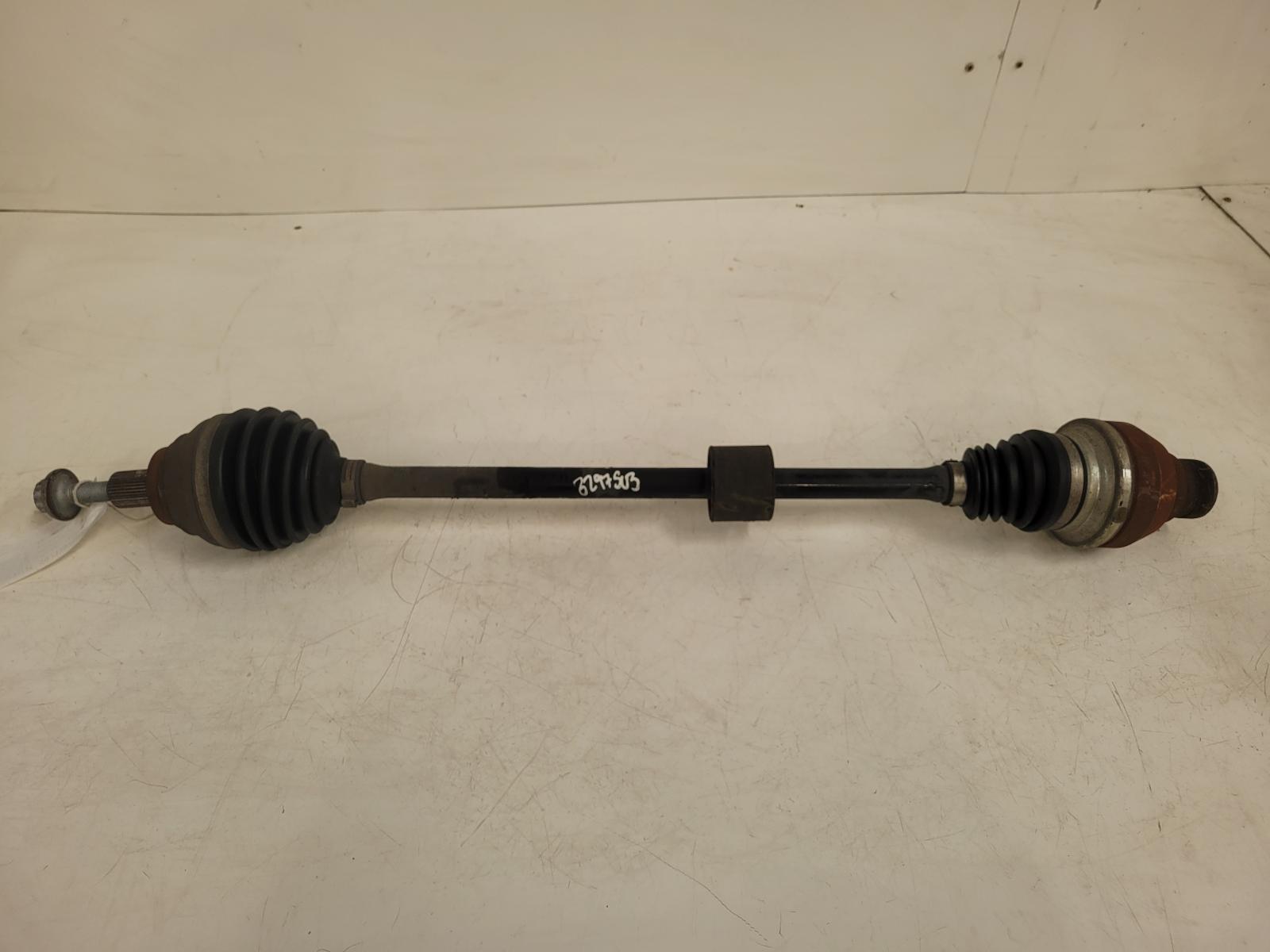 View Auto part Right Driveshaft Skoda Superb 2023