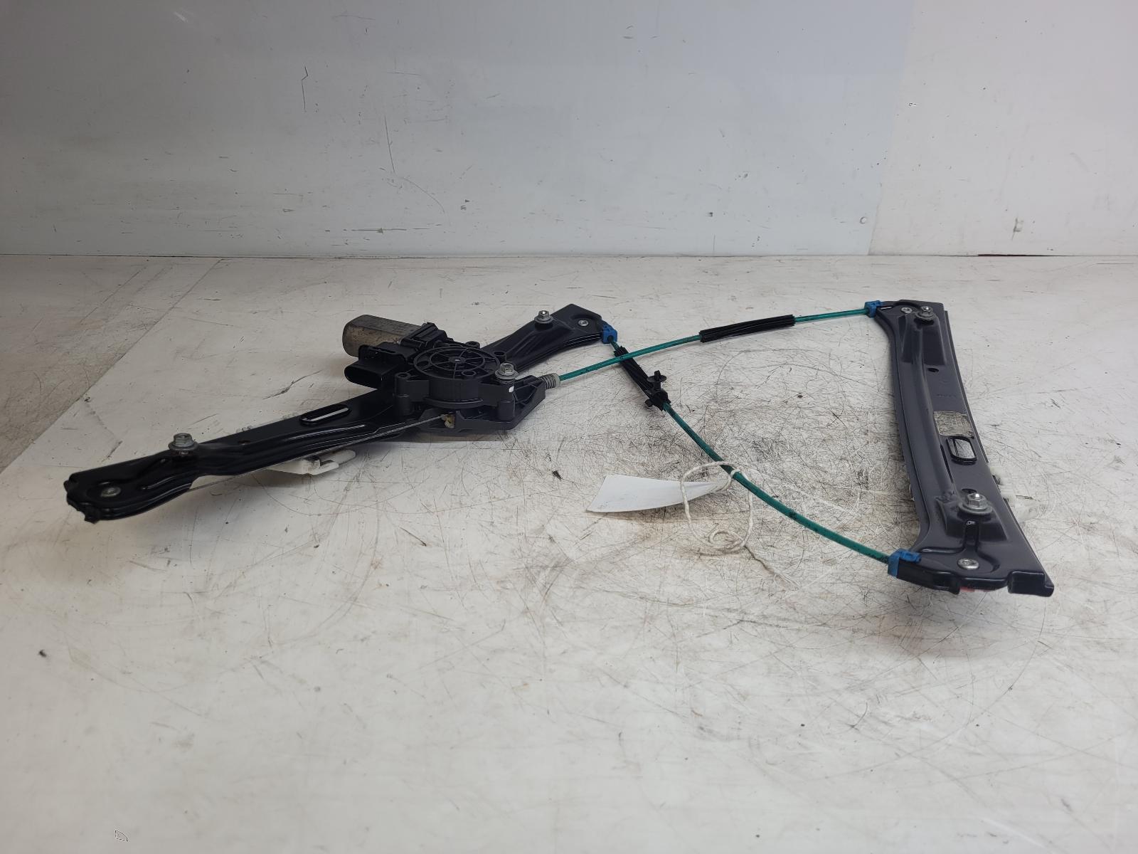 View Auto part RF Window Regulator Bmw 1 Series 2013